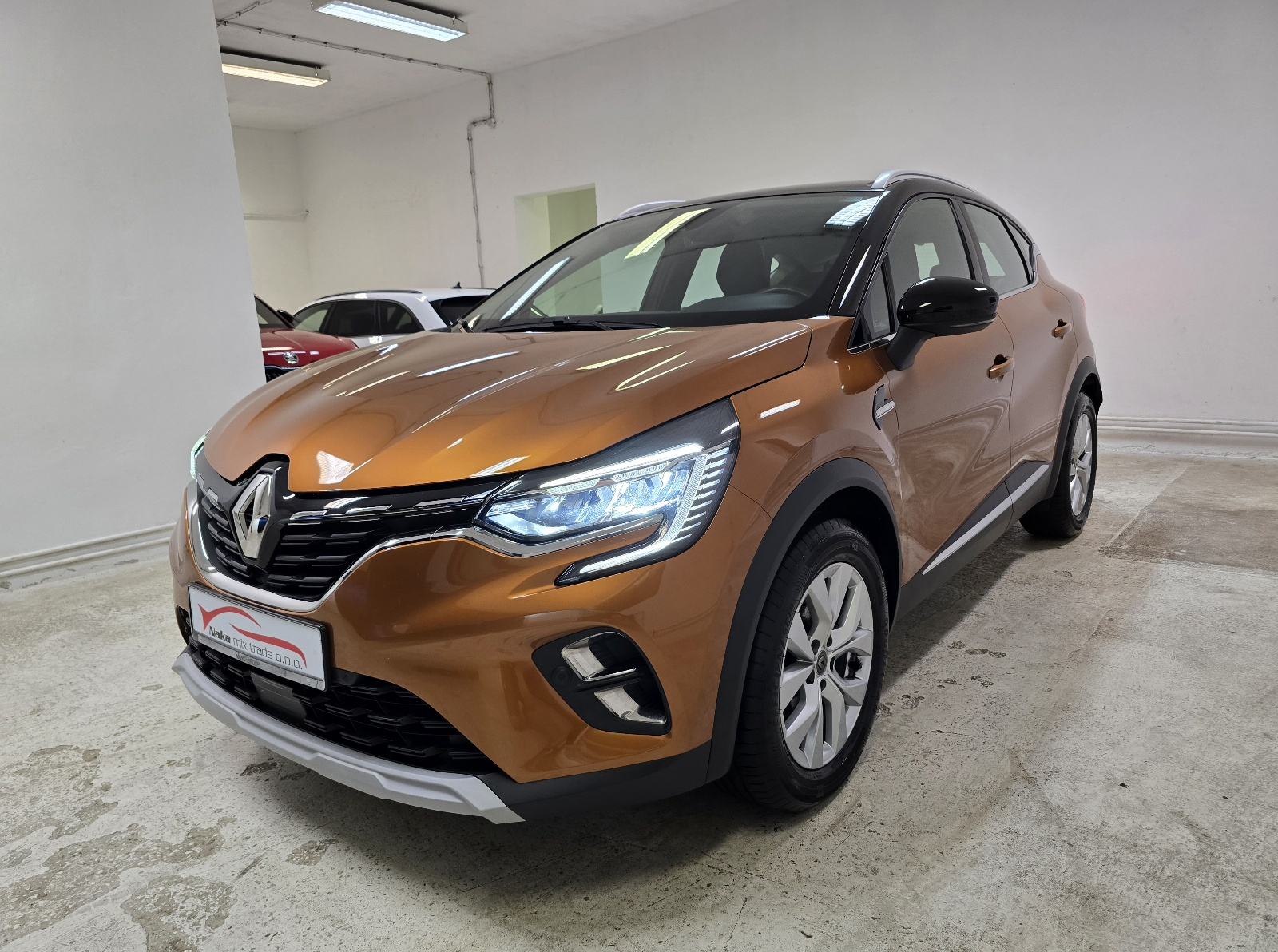 Renault Captur TCe 130 INTENS 130KS/LED/NAVI/KAM/AMBI/2xALU/JAMSTVO, fotografija 3