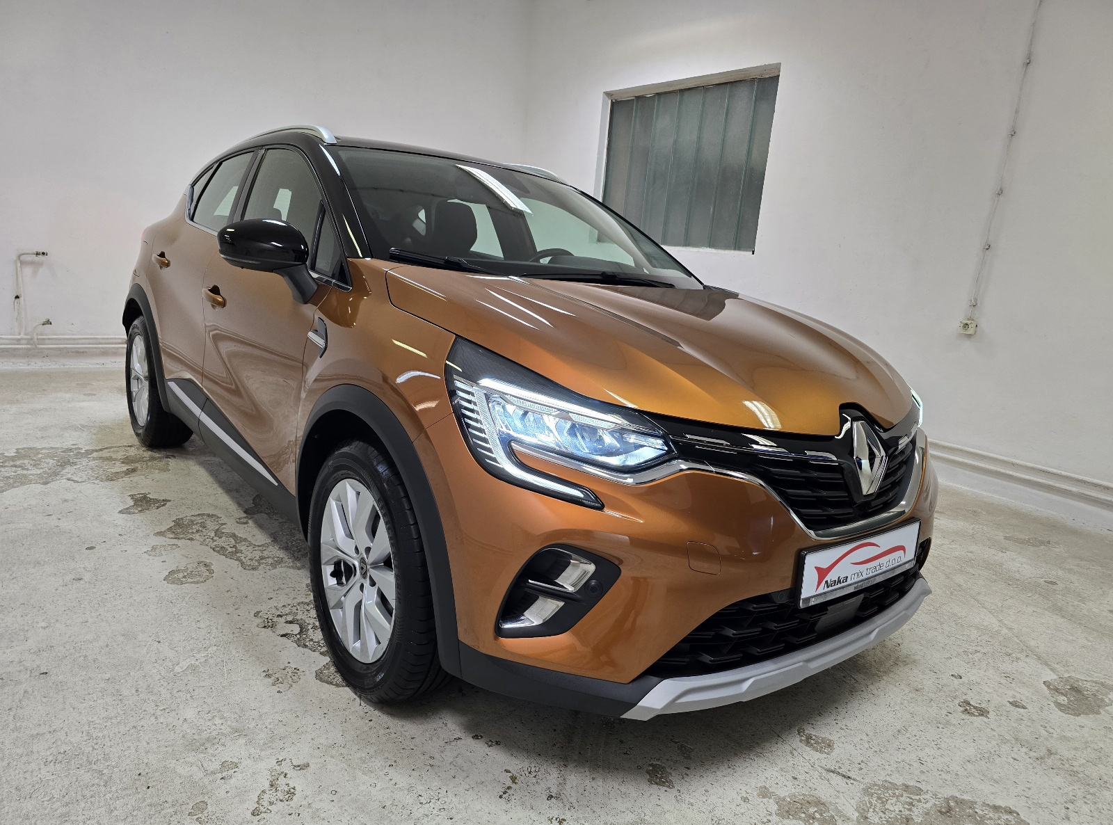 Renault Captur TCe 130 INTENS 130KS/LED/NAVI/KAM/AMBI/2xALU/JAMSTVO, fotografija 8