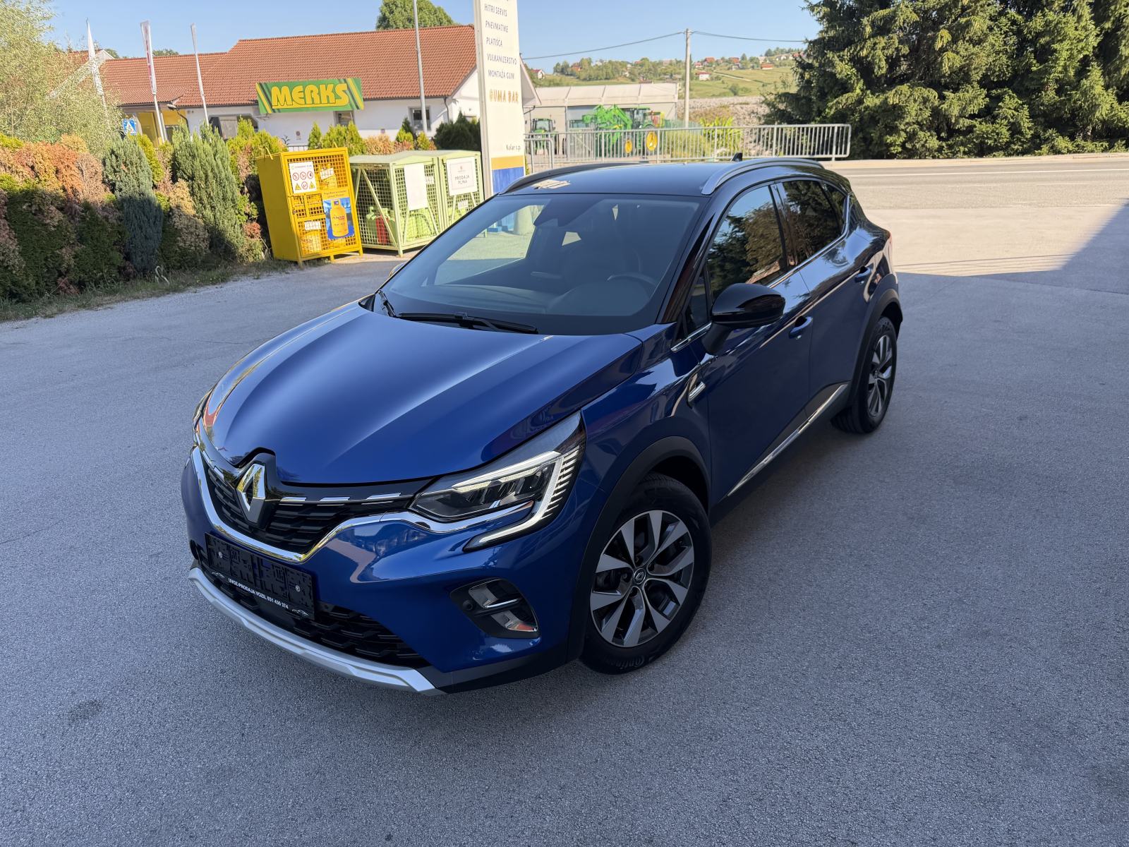 Renault Captur TCe 140-AUT.-NAVI-LED-ALU-KAMERA-2XPDC-ODLIČAN-, fotografija 1