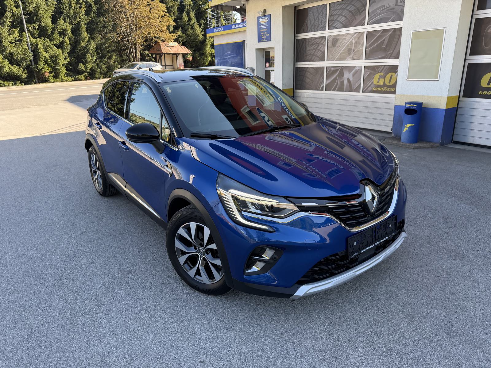 Renault Captur TCe 140-AUT.-NAVI-LED-ALU-KAMERA-2XPDC-ODLIČAN-, fotografija 2