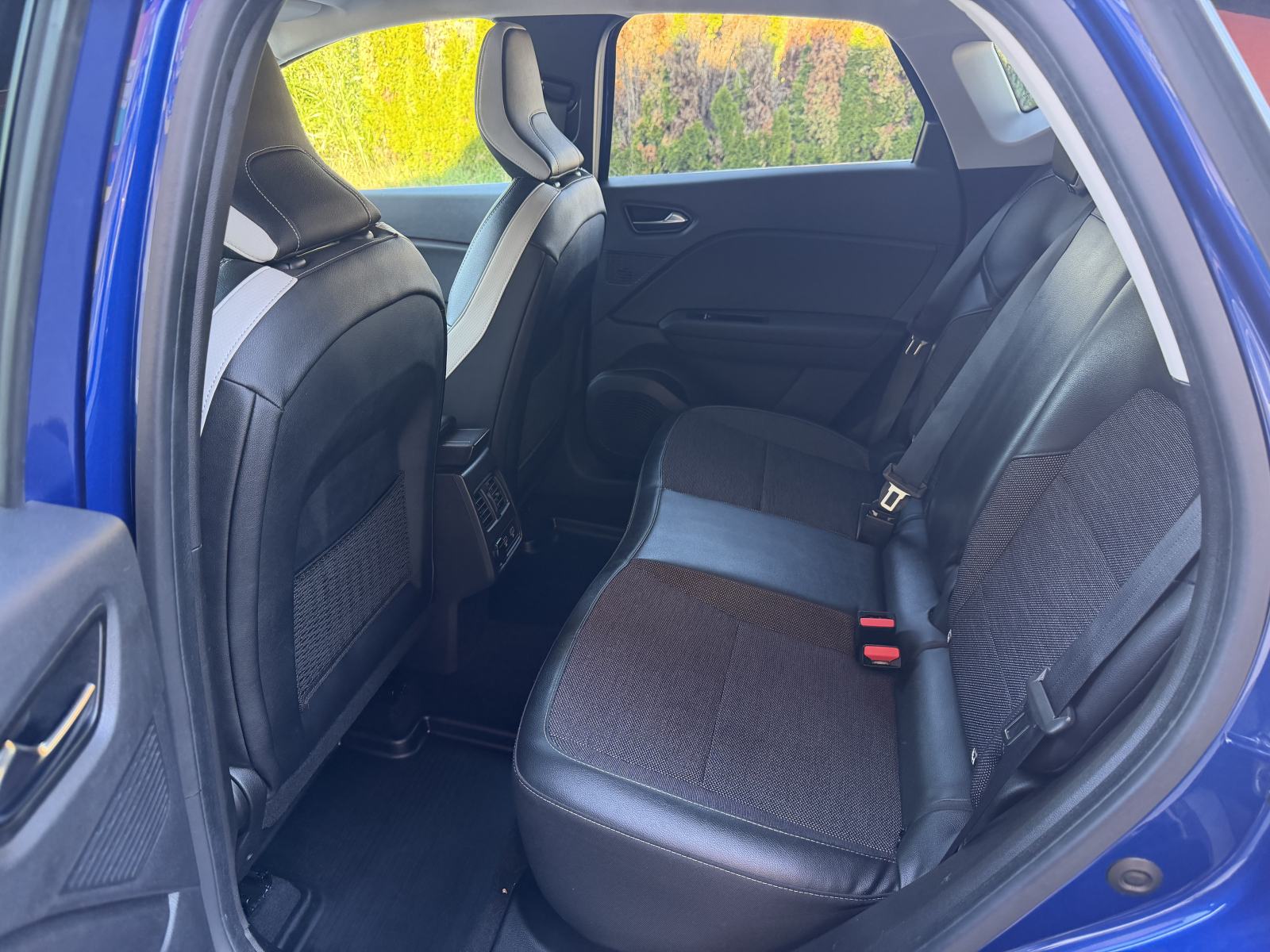 Renault Captur TCe 140-AUT.-NAVI-LED-ALU-KAMERA-2XPDC-ODLIČAN-, fotografija 10