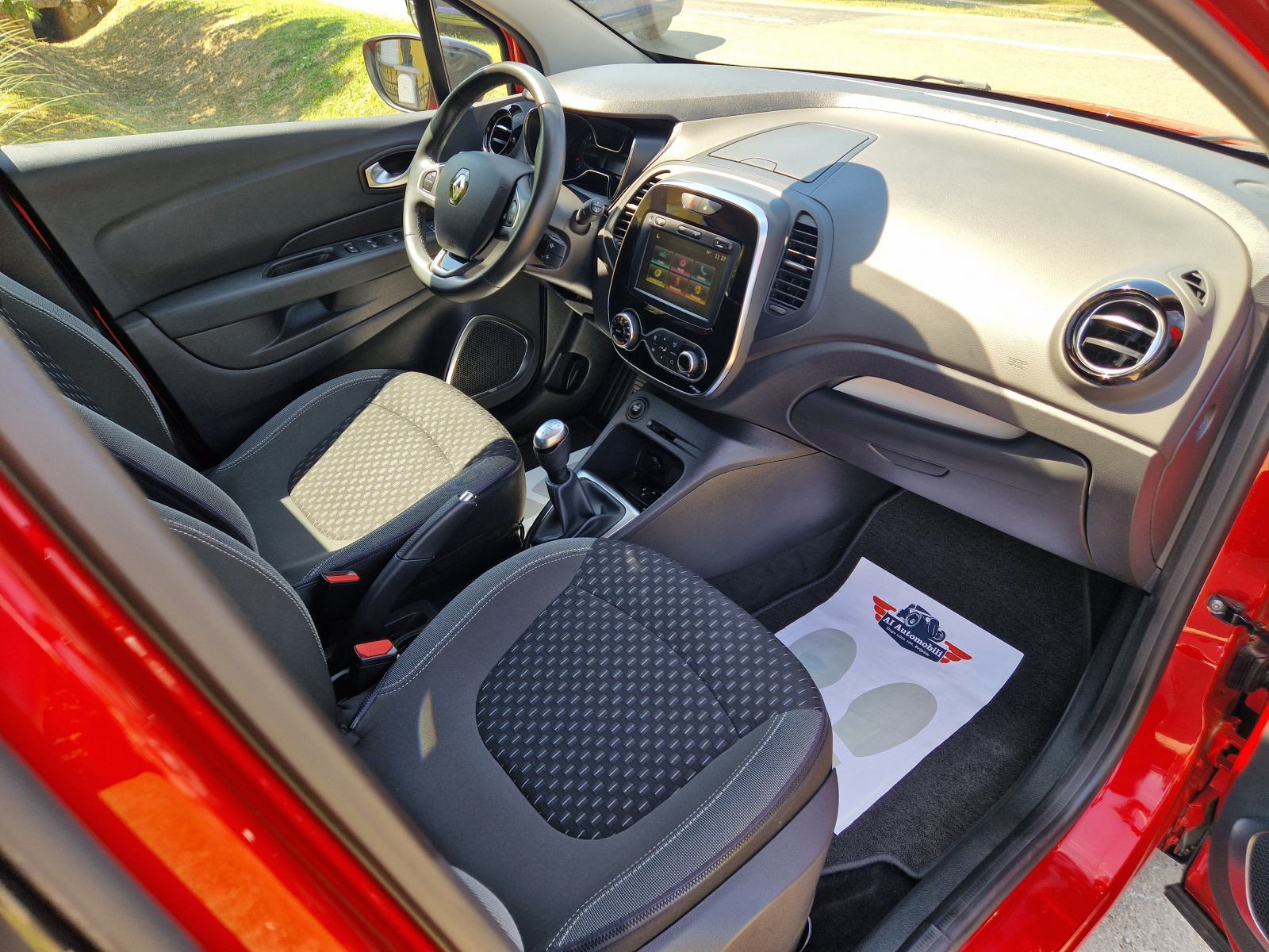 Renault Captur TCe,56TKM,NAVI,LED,KAMERA,ALU,PDC,INTENSE, fotografija 19