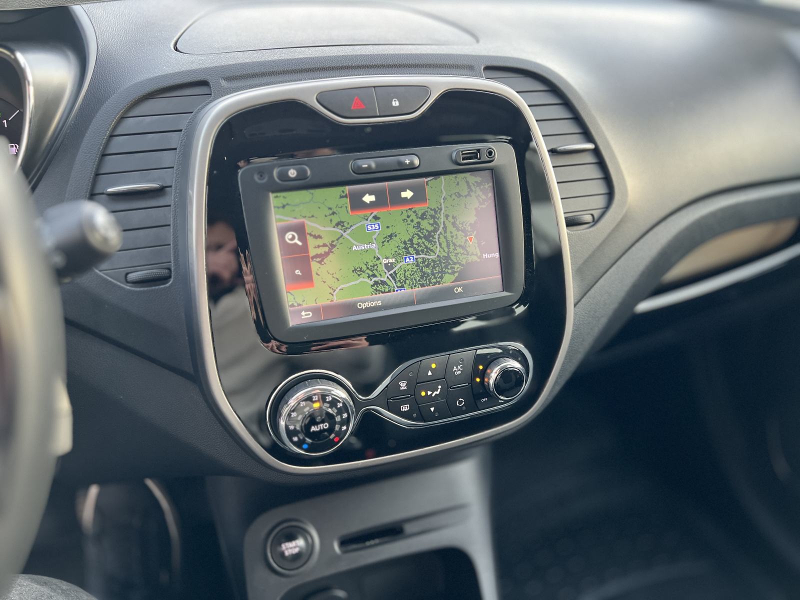 Renault Captur TCe 90 2017 70000 KM NAVIGACIJA JAMSTVO 1 GOD, fotografija 12