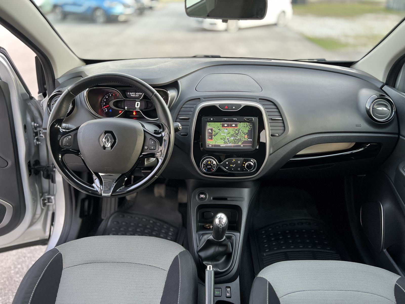 Renault Captur TCe 90 2017 70000 KM NAVIGACIJA JAMSTVO 1 GOD, fotografija 9
