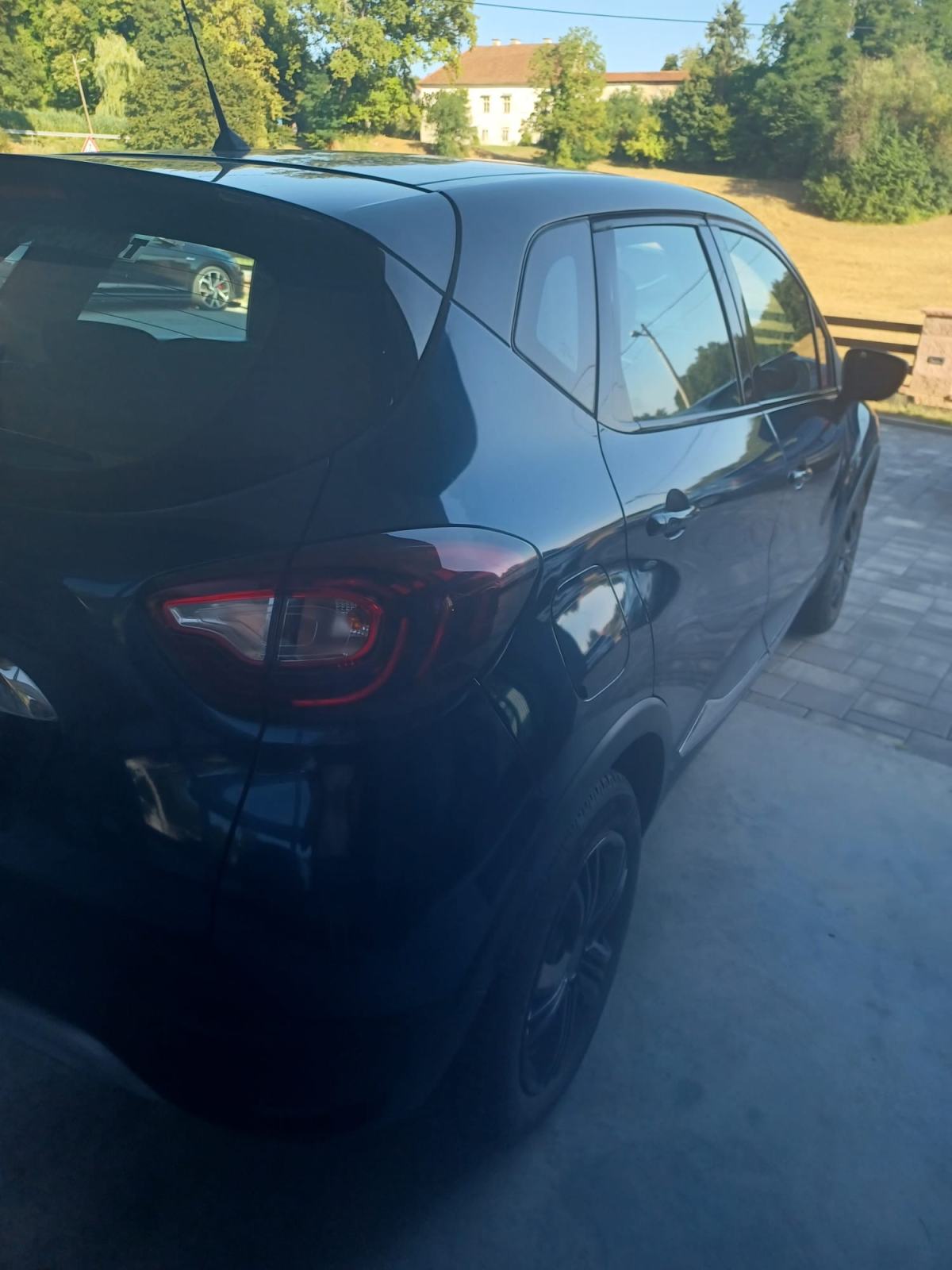 Renault Captur ⭐TCE 90⭐49000km⭐klima ,navigacija ⭐ STAJE NOVO⭐, fotografija 3