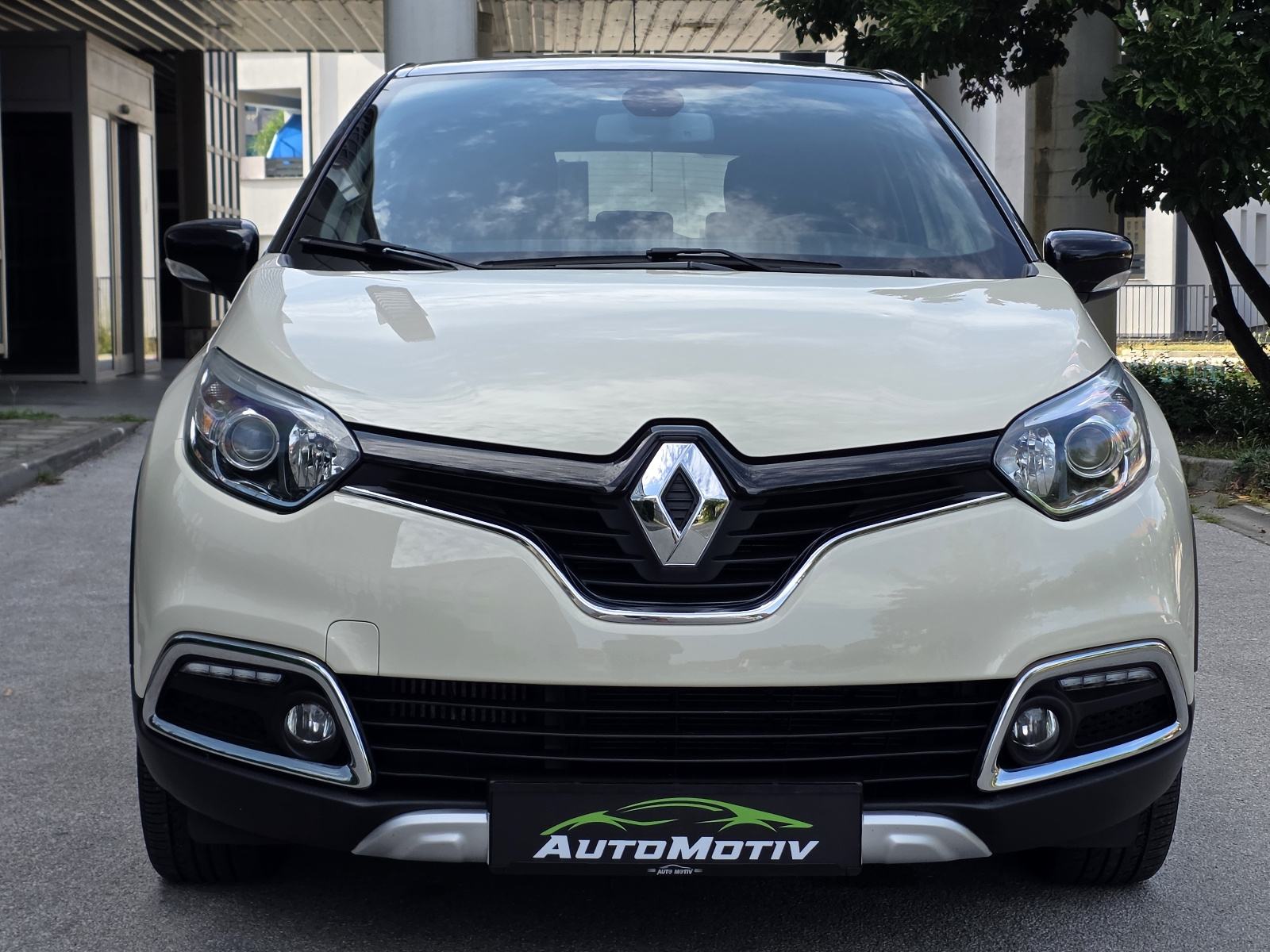 RENAULT CAPTUR TCe 90 ENERGY - 1.VLASNIK - 77.000 KM - SERVISNA+SERVIS, fotografija 3