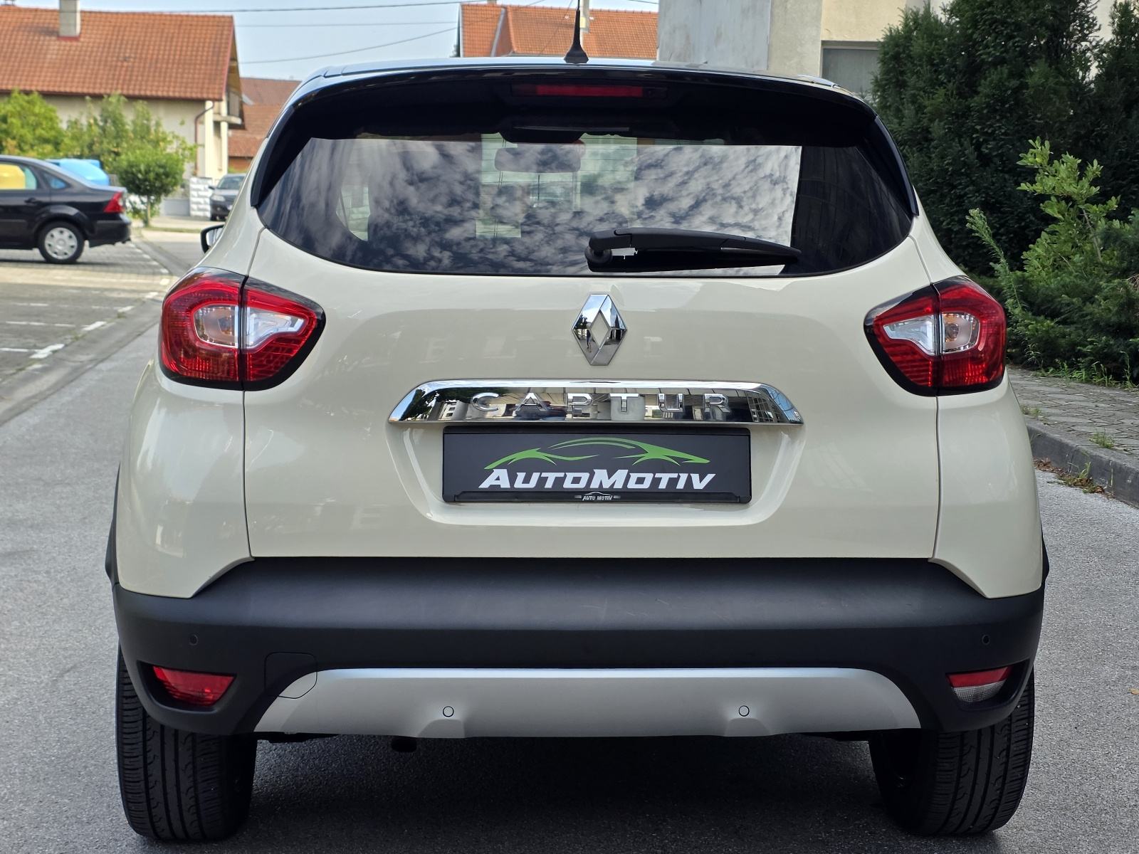 RENAULT CAPTUR TCe 90 ENERGY - 1.VLASNIK - 77.000 KM - SERVISNA+SERVIS, fotografija 7