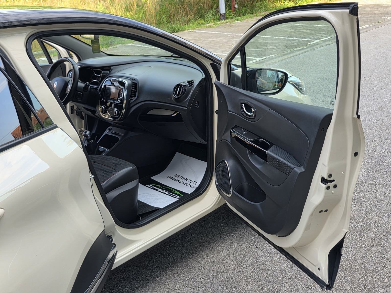 RENAULT CAPTUR TCe 90 ENERGY - 1.VLASNIK - 77.000 KM - SERVISNA+SERVIS, fotografija 12