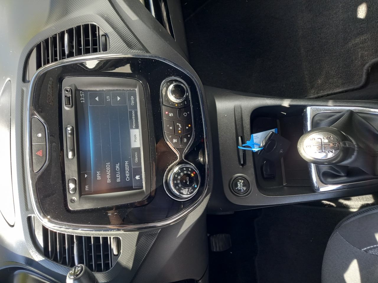 Renault Captur TCe 90 Energy Dynamique Start&Stop, fotografija 12