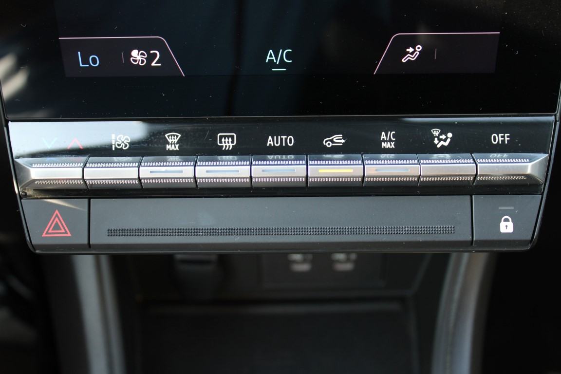 Renault Captur TCe 90 Evolution, fotografija 19