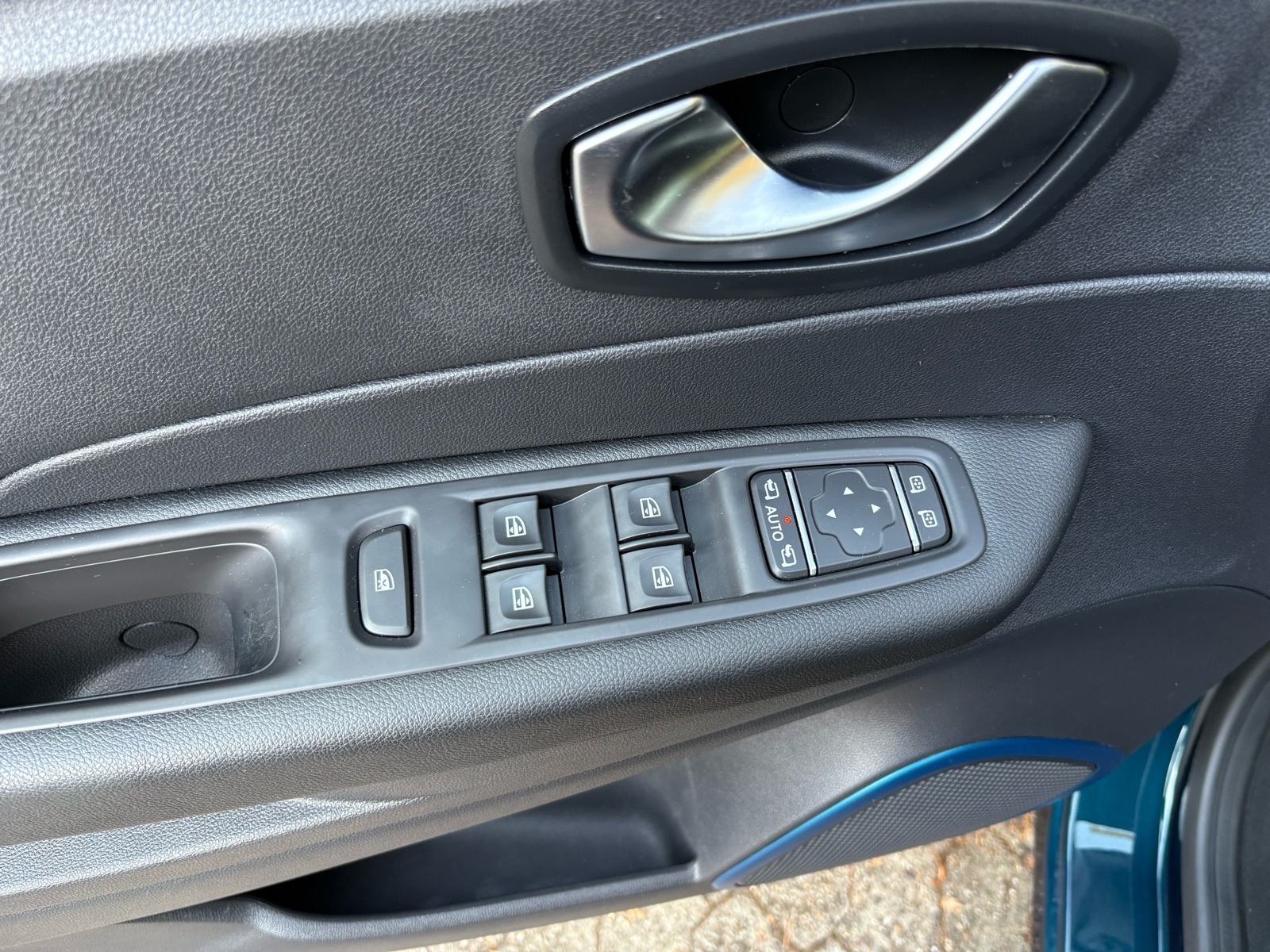 Renault Captur TCe 90 Facelift, fotografija 12