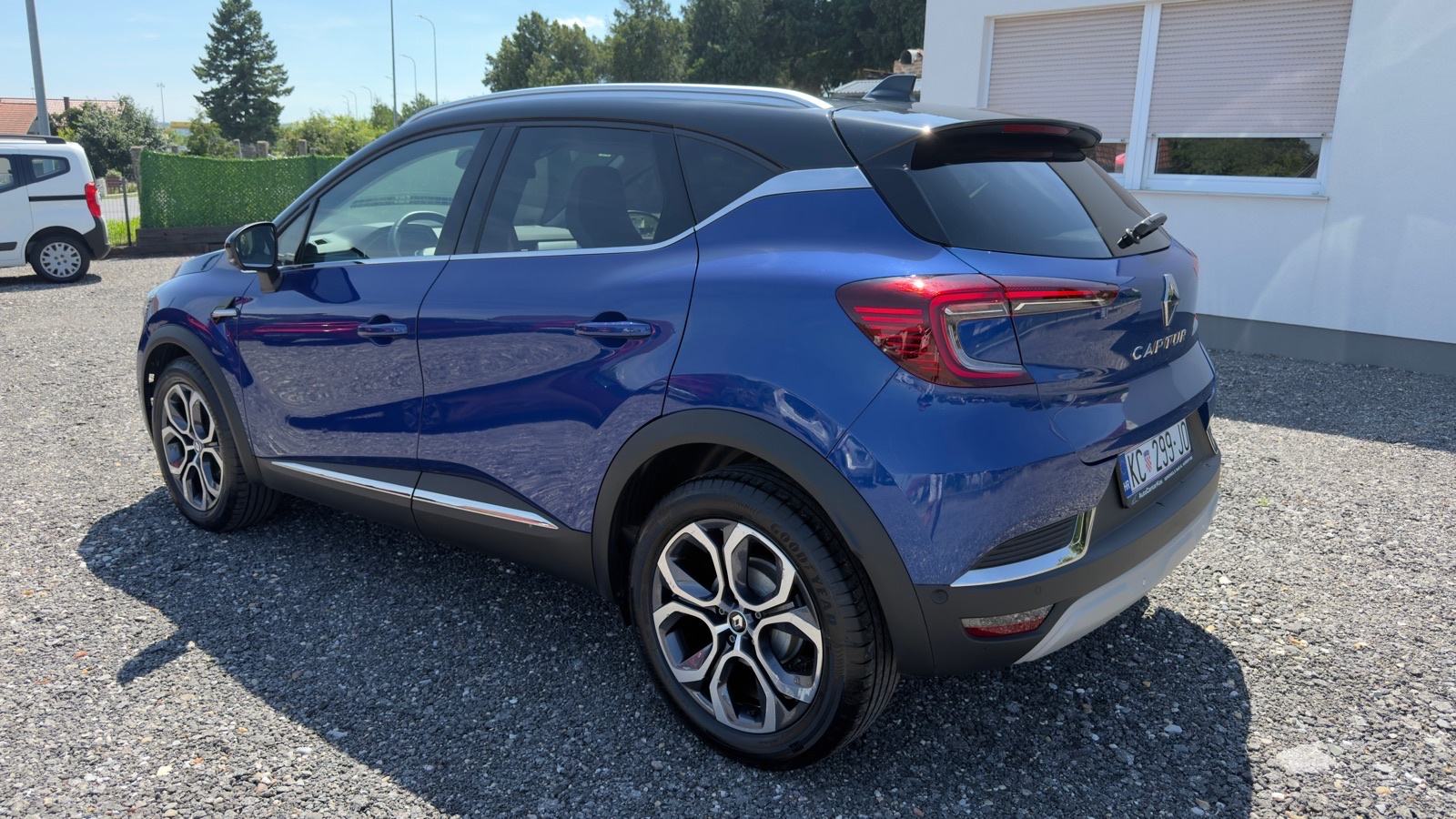 Renault Captur TCe 90 Intense **reg.02/2027**garancija do 2029.g**, fotografija 3
