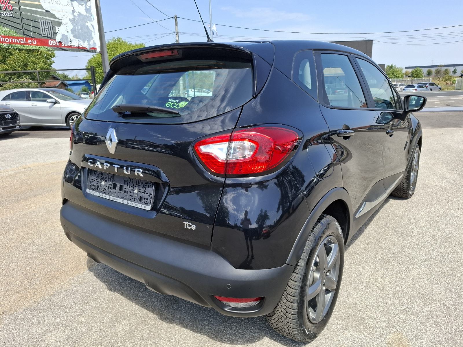 Renault Captur TCe 90-KLIMA-METALIK -ALU SERVISNA --77.000 KILOMETARA, fotografija 7