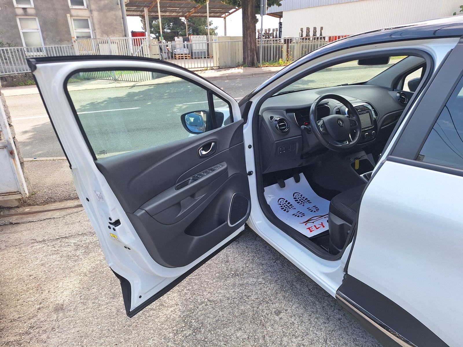 Renault Captur TCe 90 KS ‼️77.000 Km. NAVIGACIJA .LED, fotografija 10