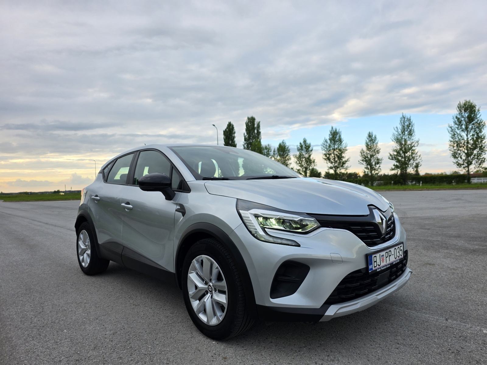 Renault Captur TCe 90, NAVI, LED, PARK. SENZORI, SERVIS, fotografija 2