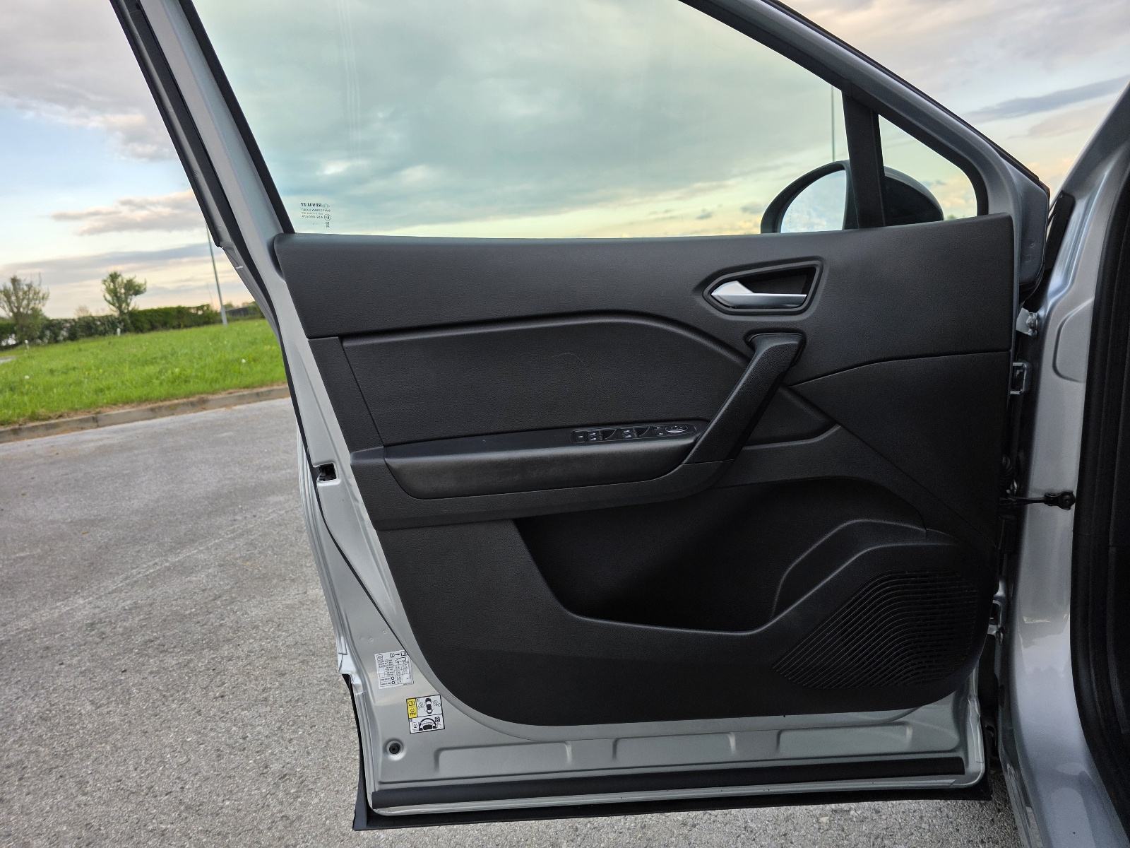 Renault Captur TCe 90, NAVI, LED, PARK. SENZORI, SERVIS, fotografija 12
