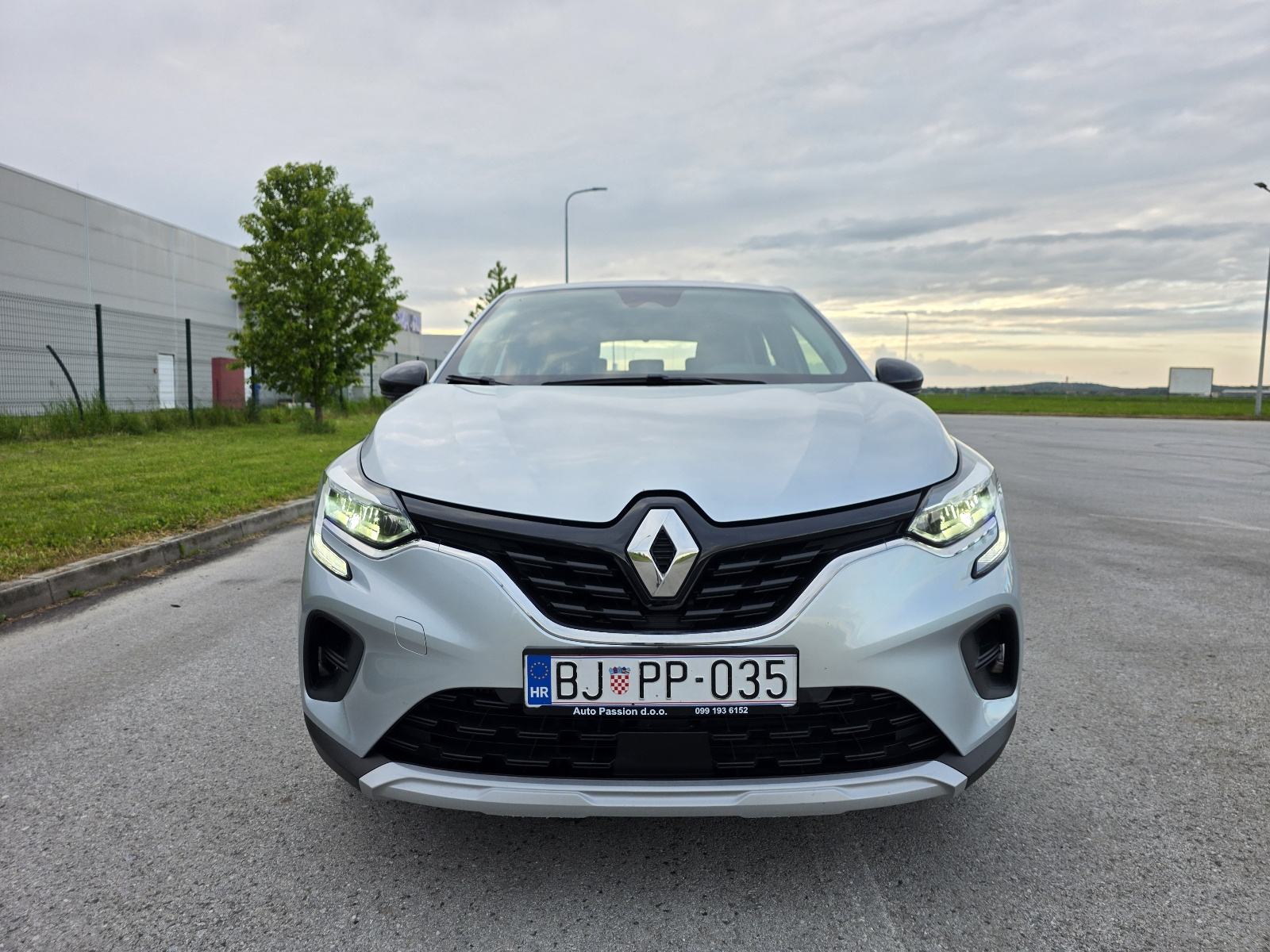 Renault Captur TCe 90, NAVI, LED, PARK. SENZORI, SERVIS, fotografija 6