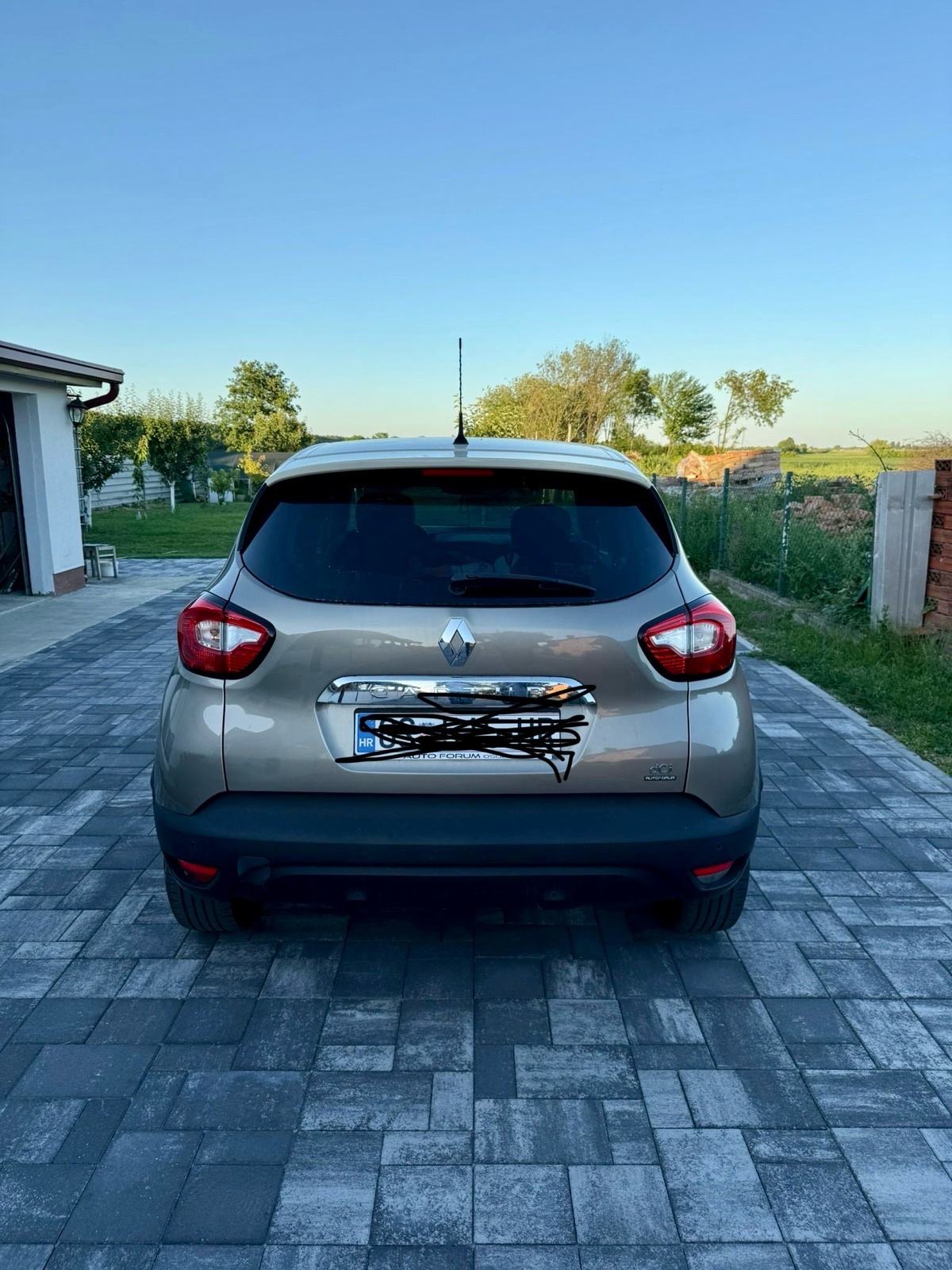 Renault Captur TCe 90, fotografija 6