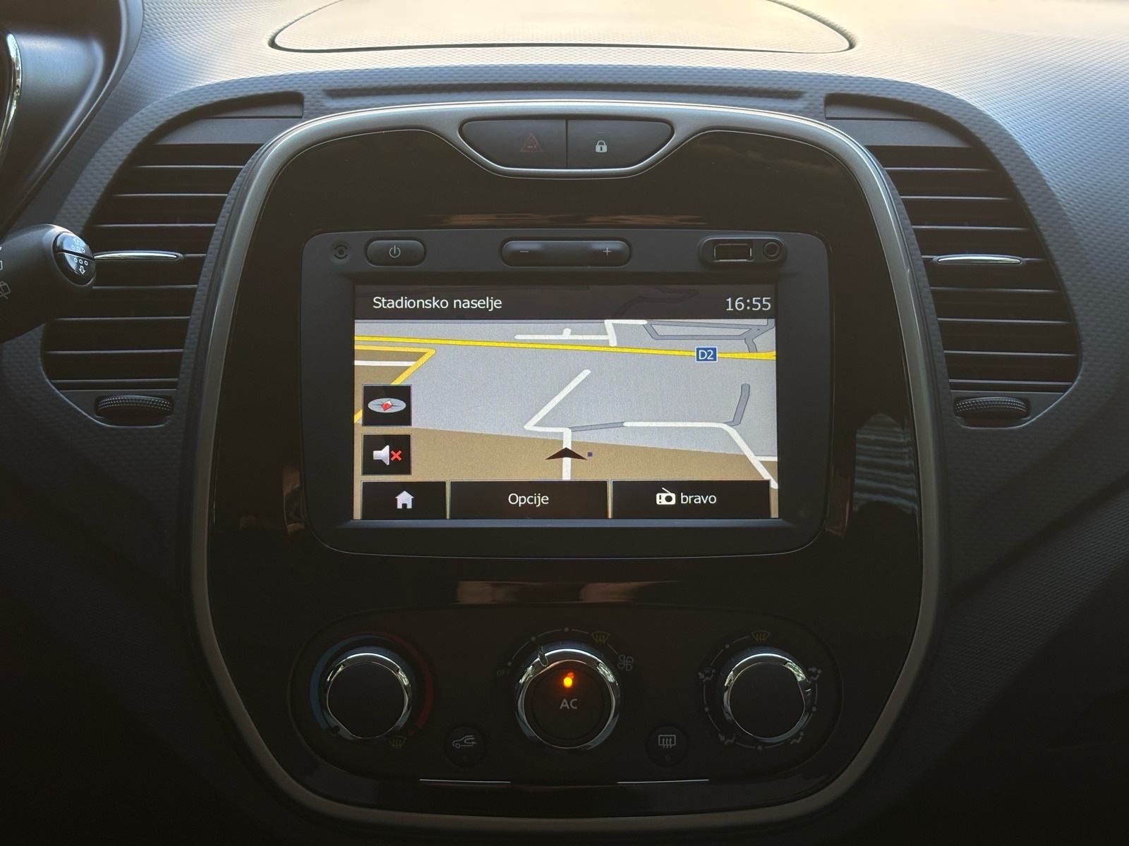Renault Captur TCe 90, KLIMA, PDC, 45.000KM, SERVISNA, JAMSTVO ✅️, fotografija 11