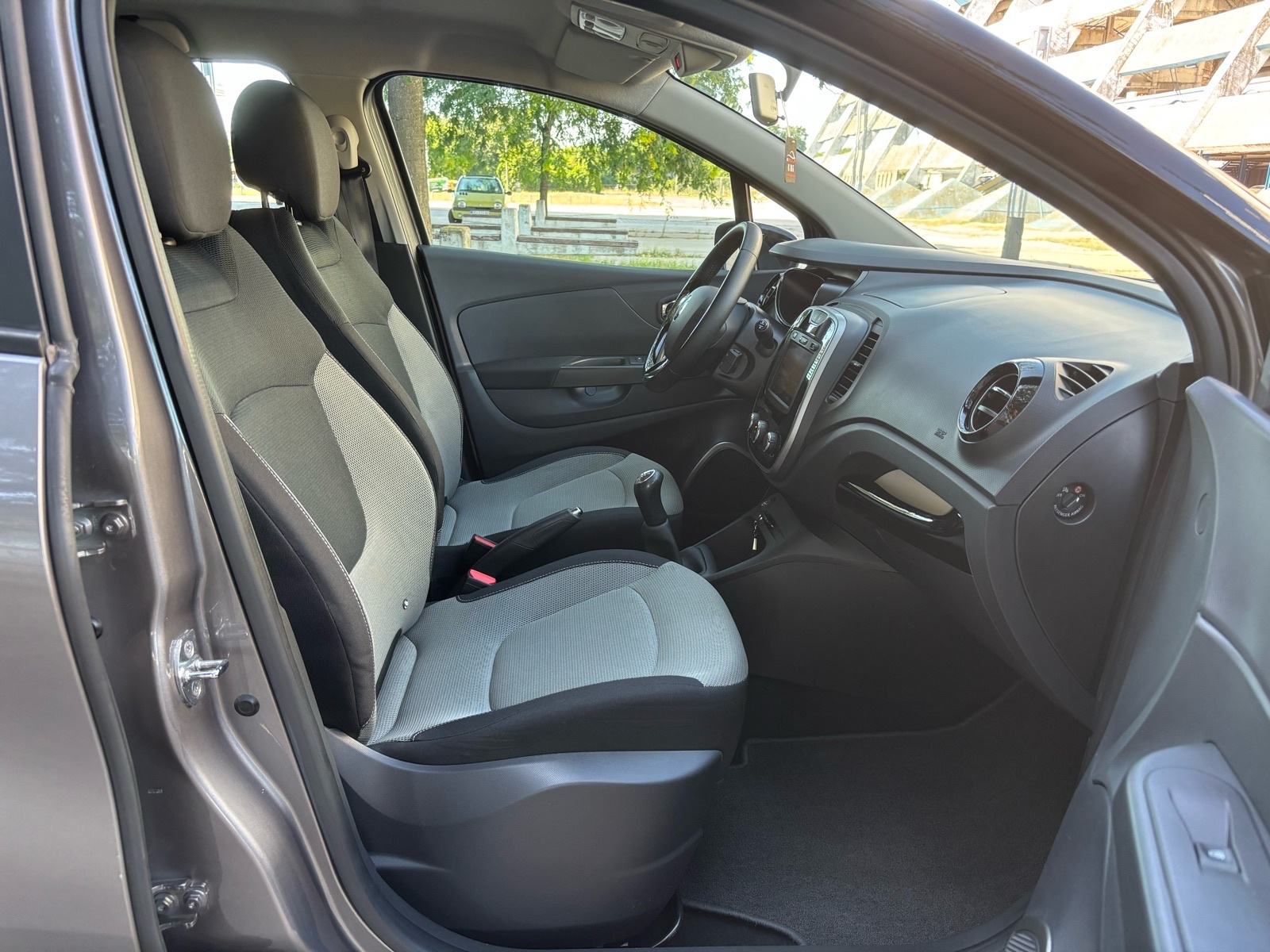 Renault Captur TCe 90, KLIMA, PDC, 45.000KM, SERVISNA, JAMSTVO ✅️, fotografija 8