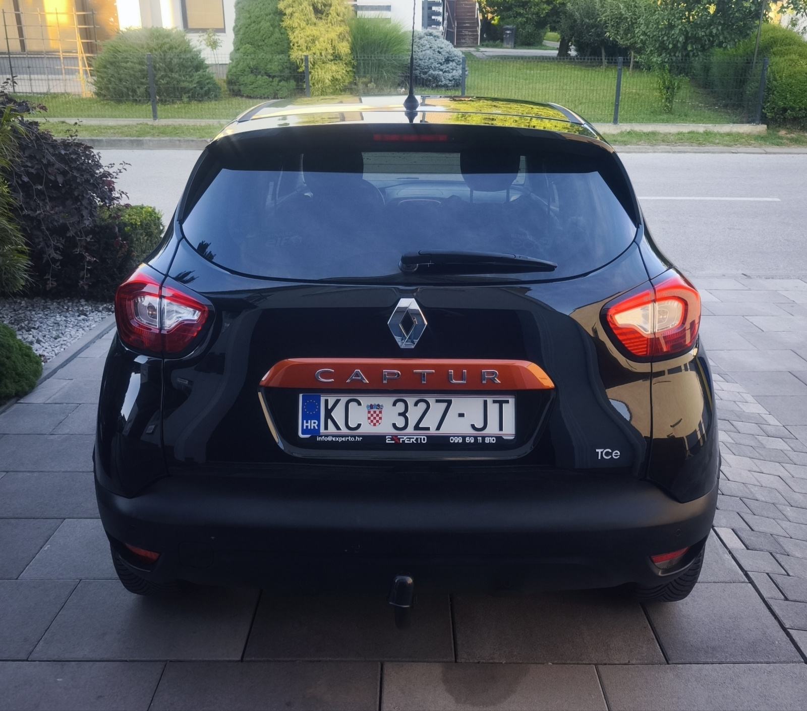 ⭐Renault Captur TCe Helly Hansen 126.600km Veliki servis! Reg.07/27⭐, fotografija 6