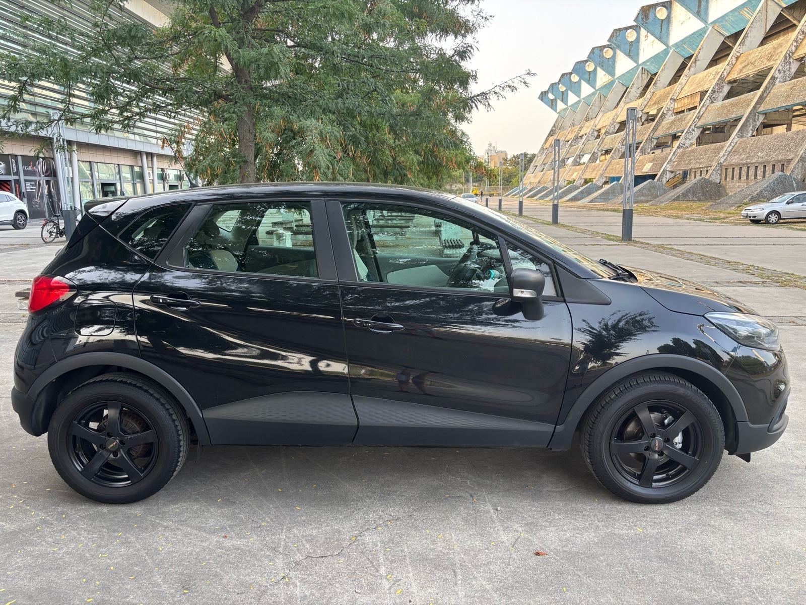 Renault Captur TCe 90, TEMPOMAT, NAVI., PDC, SERVISNA, KREDIT JAMSTVO✅, fotografija 4