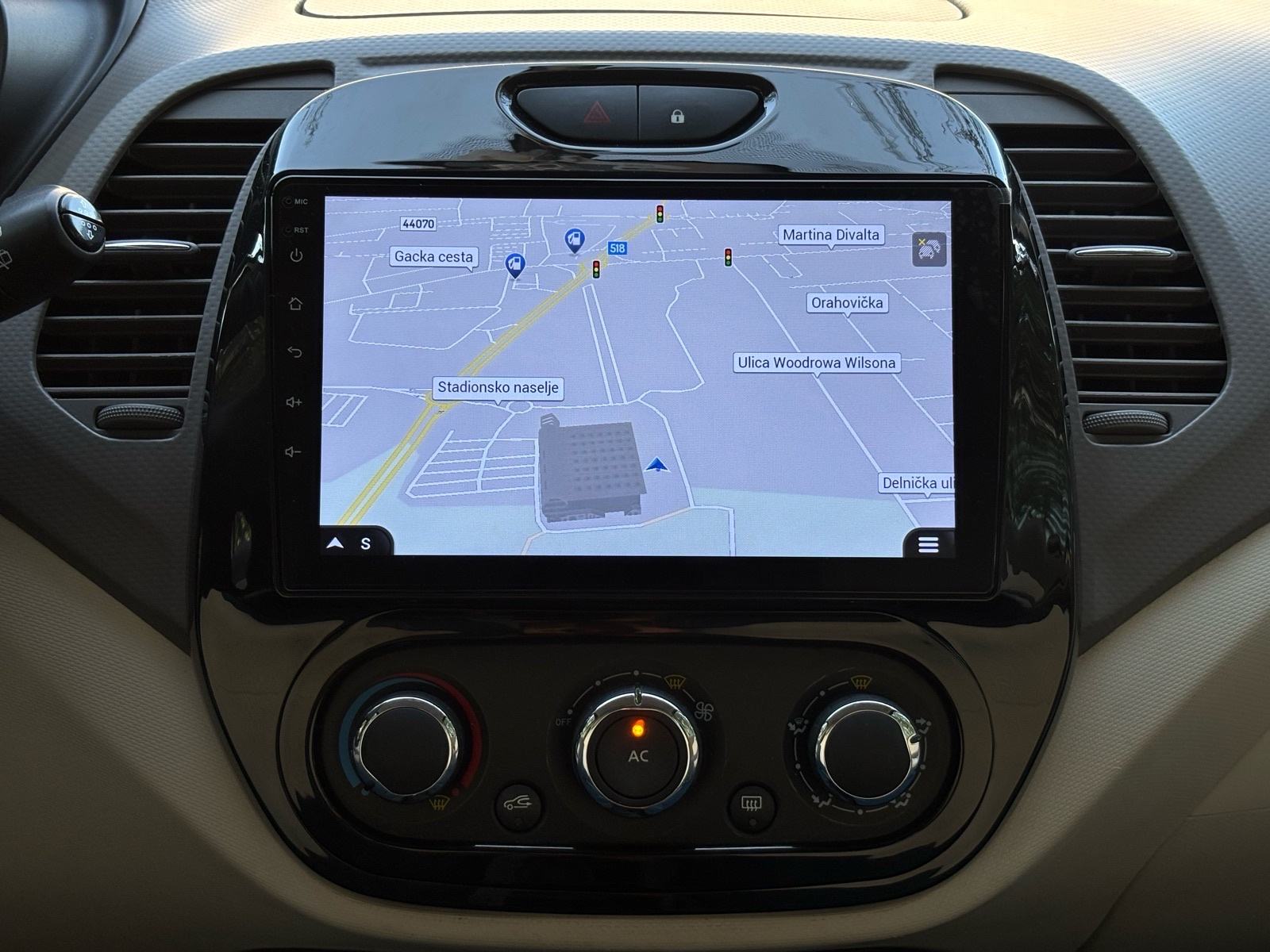 Renault Captur TCe 90, TEMPOMAT, NAVI., PDC, SERVISNA, KREDIT JAMSTVO✅, fotografija 14