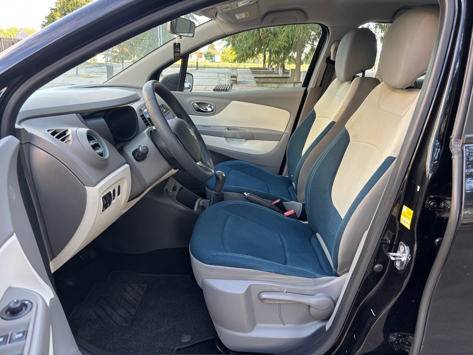 Renault Captur TCe 90, TEMPOMAT, NAVI., PDC, SERVISNA, KREDIT JAMSTVO✅, fotografija 9
