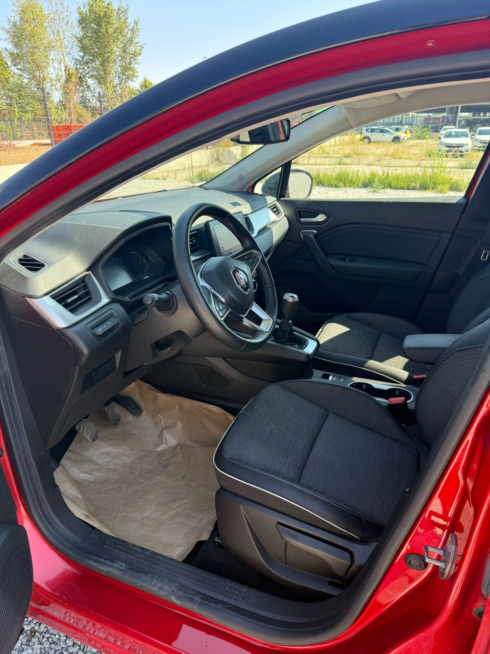 Renault Captur TCe 90 Techno, fotografija 7
