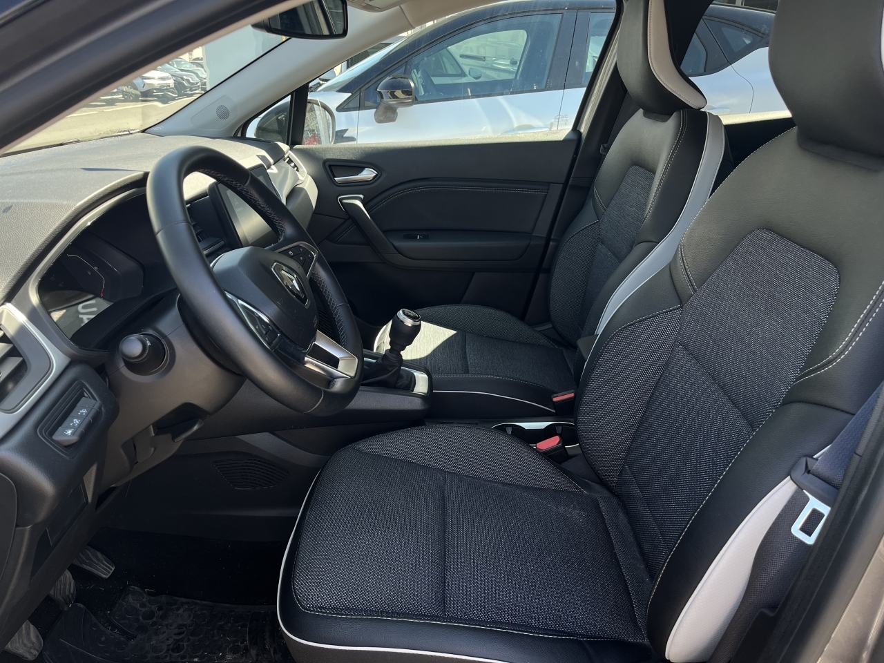Renault Captur TCe 90 Techno, fotografija 8