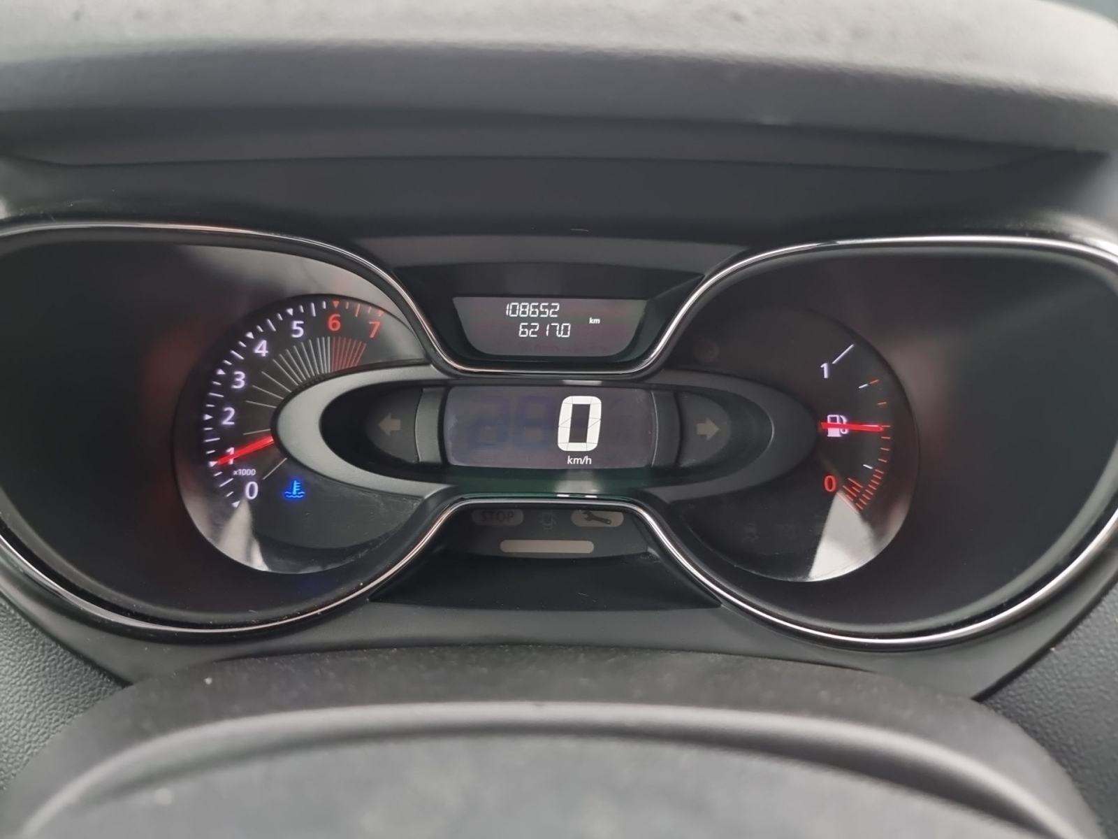 Renault Captur TCe 90, PARK. SENZORI, Funkcije na volanu,Bluetooh, fotografija 16