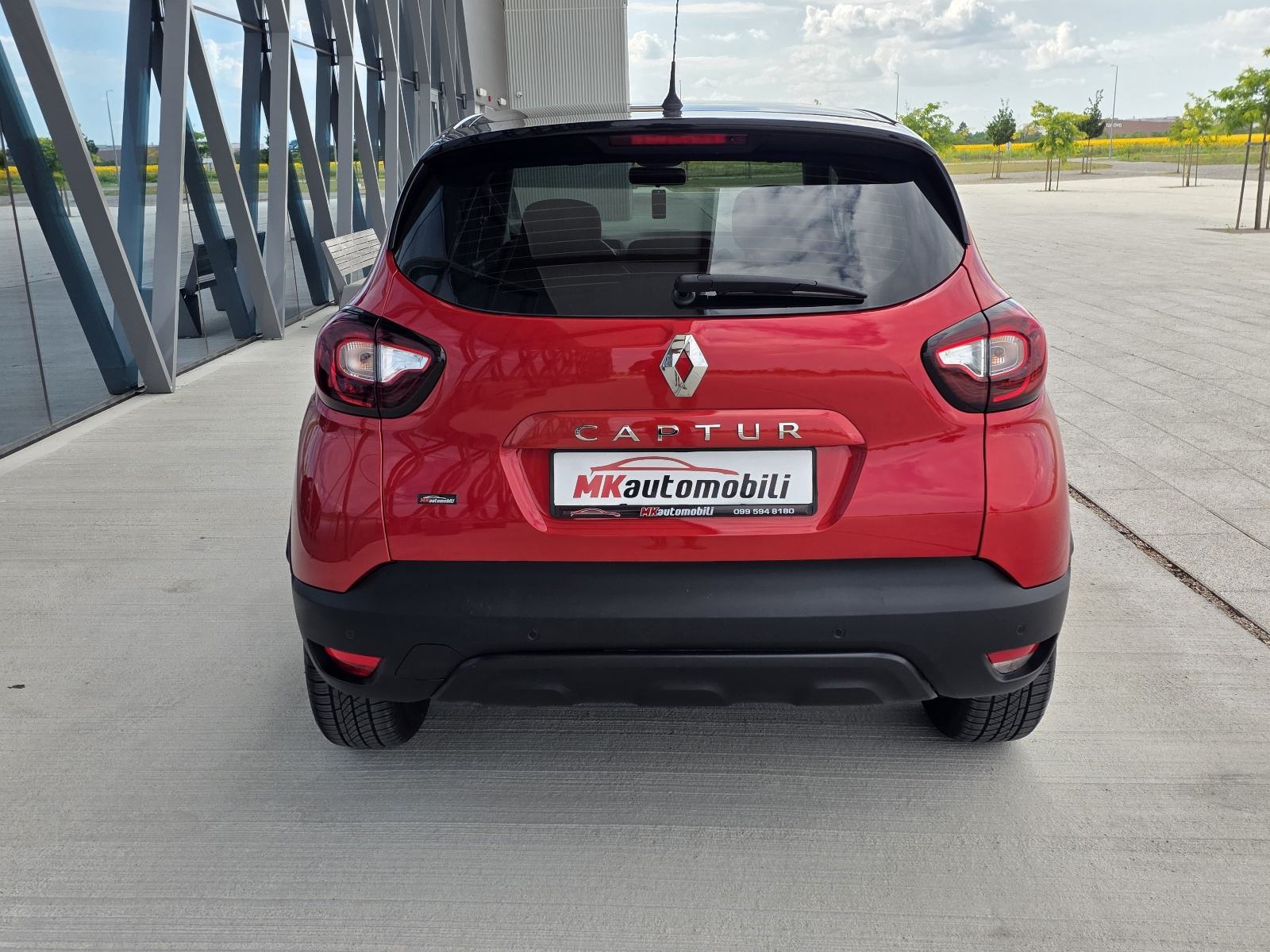 Renault Captur TCe ALU,NAVI,PARK SENZORI,108 T.K.M, fotografija 5
