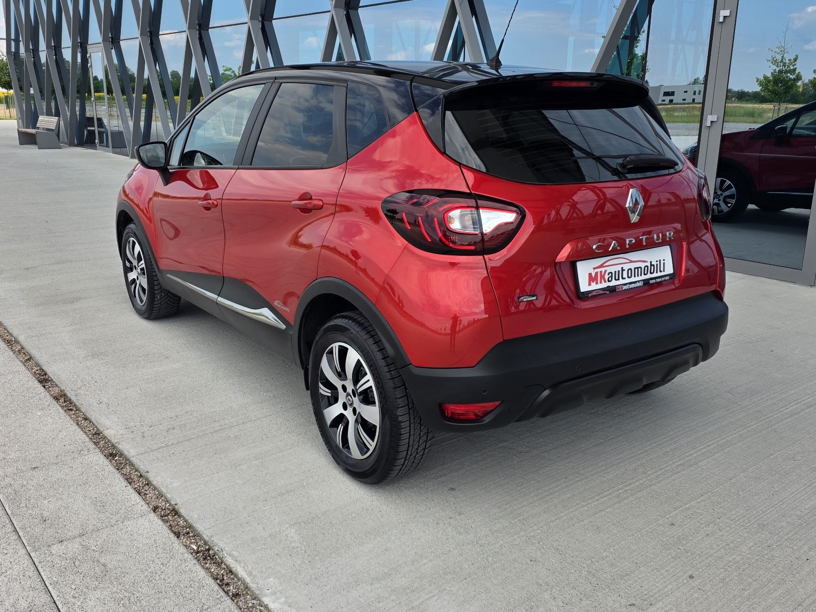 Renault Captur TCe ALU,NAVI,PARK SENZORI,108 T.K.M, fotografija 4