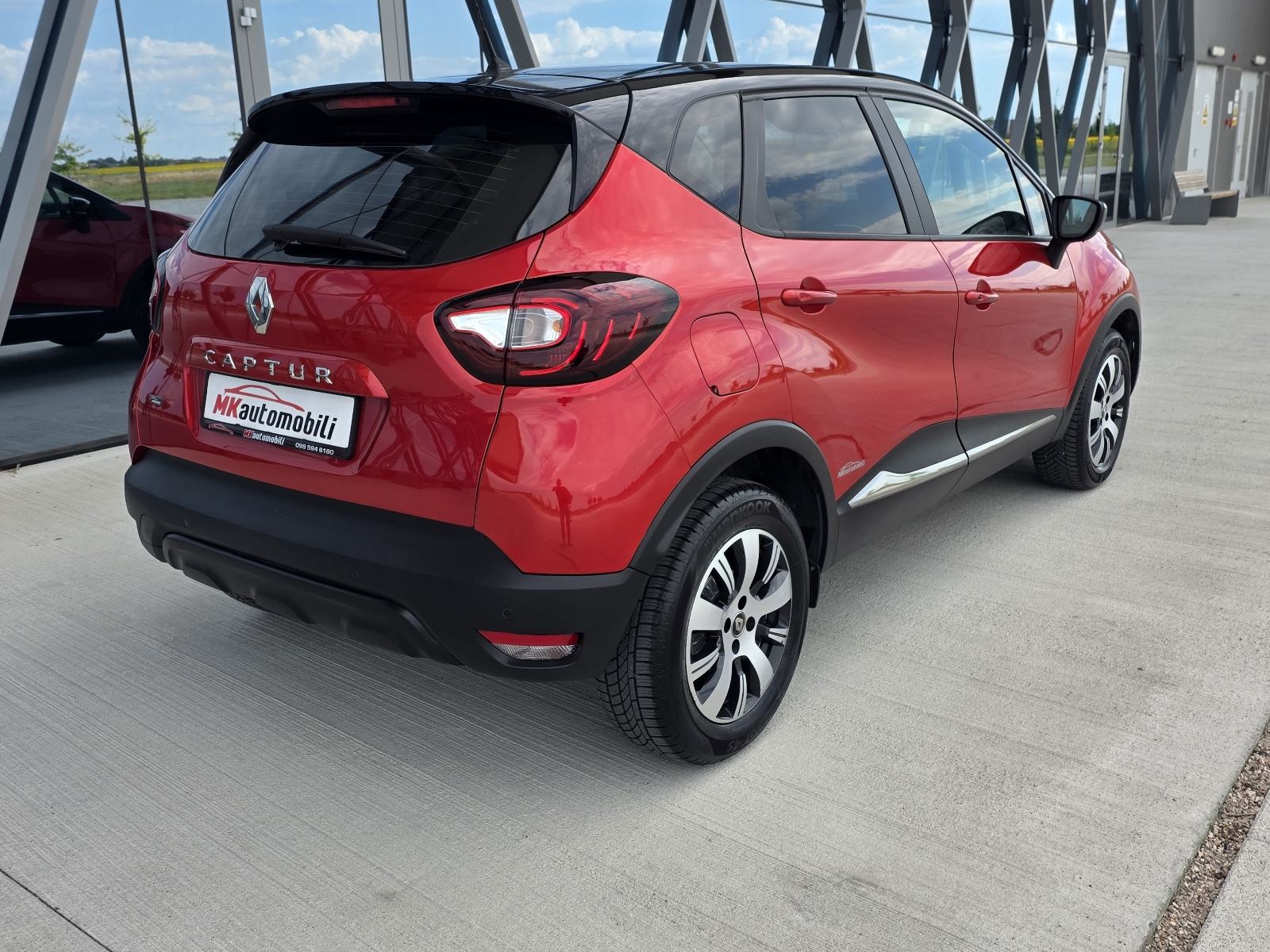 Renault Captur TCe ALU,NAVI,PARK SENZORI,108 T.K.M, fotografija 6