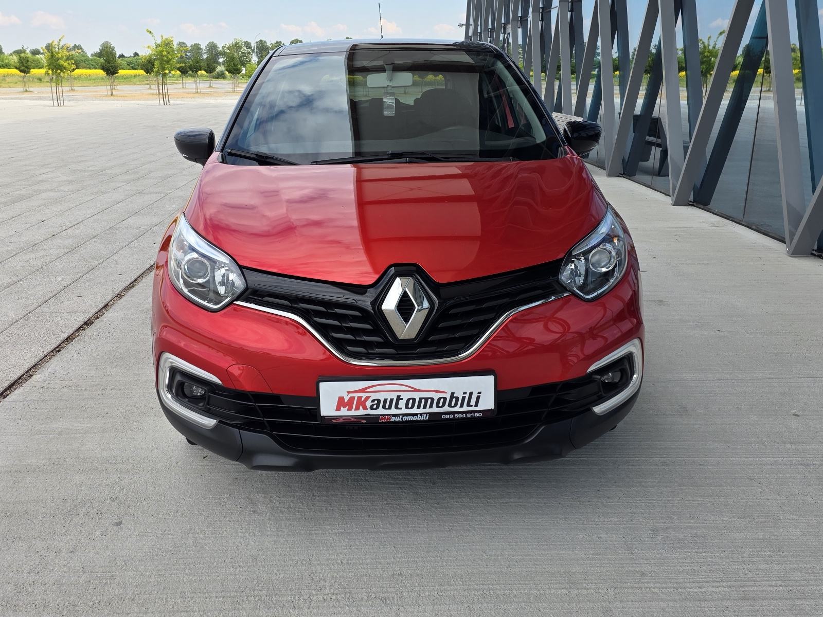 Renault Captur TCe ALU,NAVI,PARK SENZORI,108 T.K.M, fotografija 9