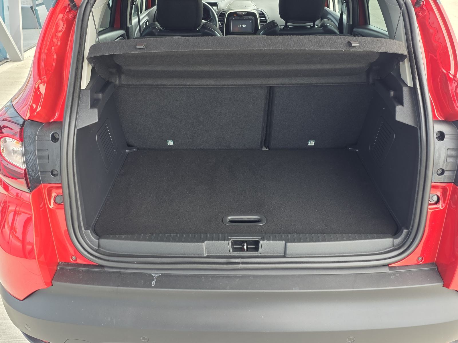 Renault Captur TCe ALU,NAVI,PARK SENZORI,108 T.K.M, fotografija 19