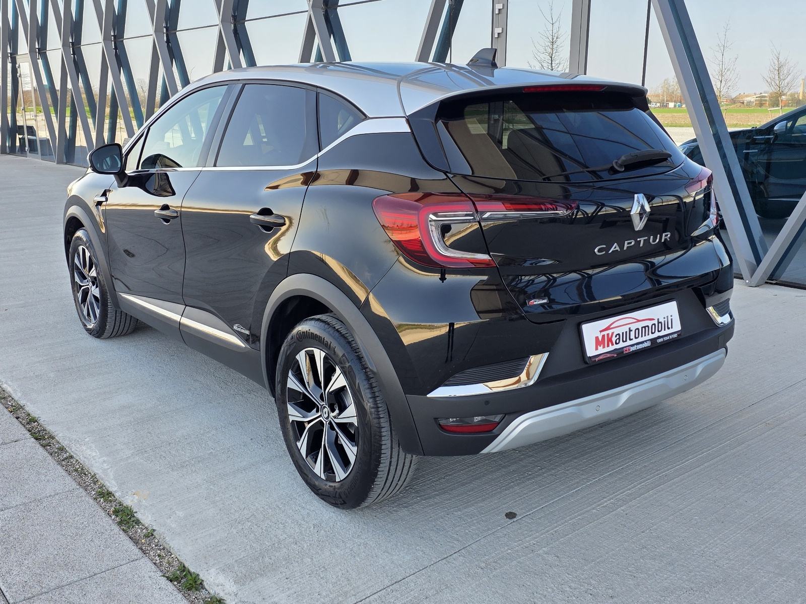 Renault Captur TCe ALU,NAVI,FUL LED,53 T.K.M, fotografija 4