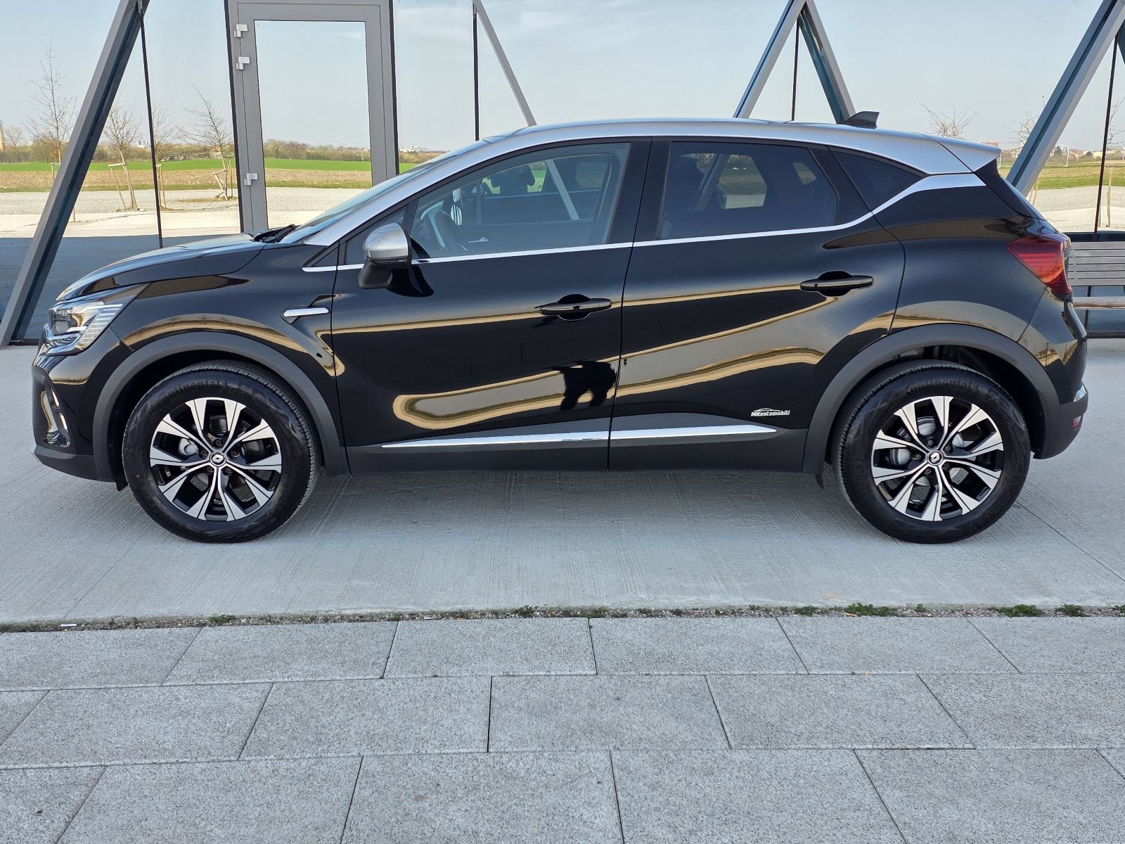 Renault Captur TCe ALU,NAVI,FUL LED,53 T.K.M, fotografija 3