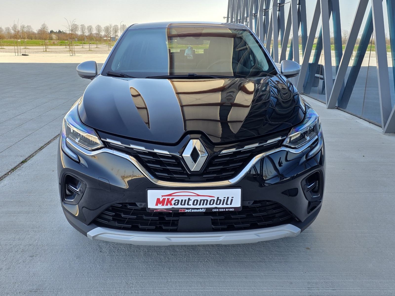 Renault Captur TCe ALU,NAVI,FUL LED,53 T.K.M, fotografija 9