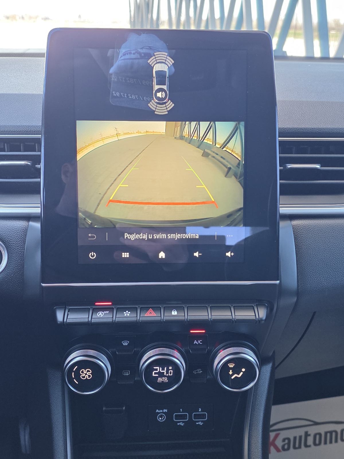 Renault Captur TCe ALU,NAVI,FUL LED,53 T.K.M, fotografija 14