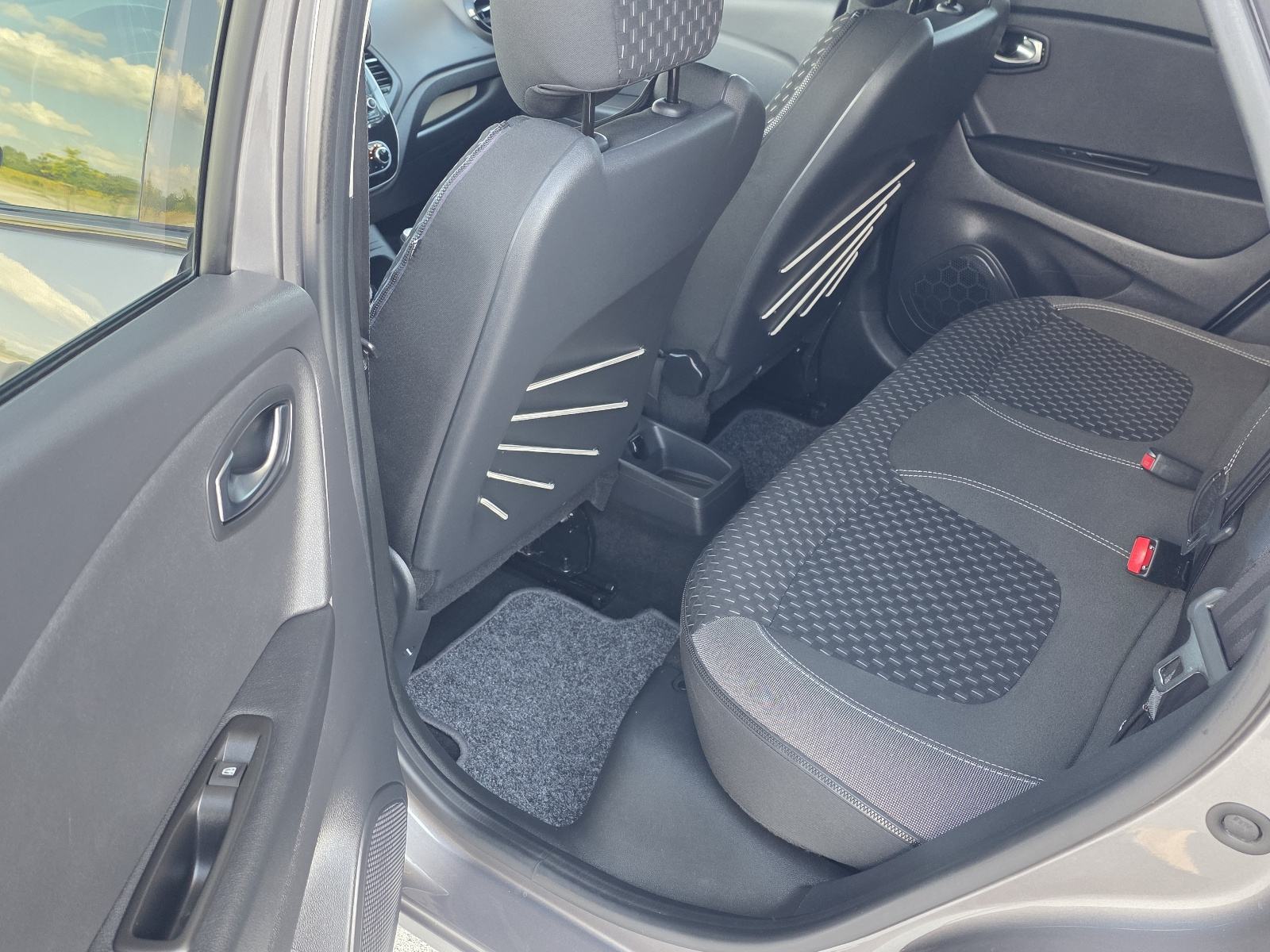 Renault Captur TCe ALU,NAVI,FUL LED, fotografija 15