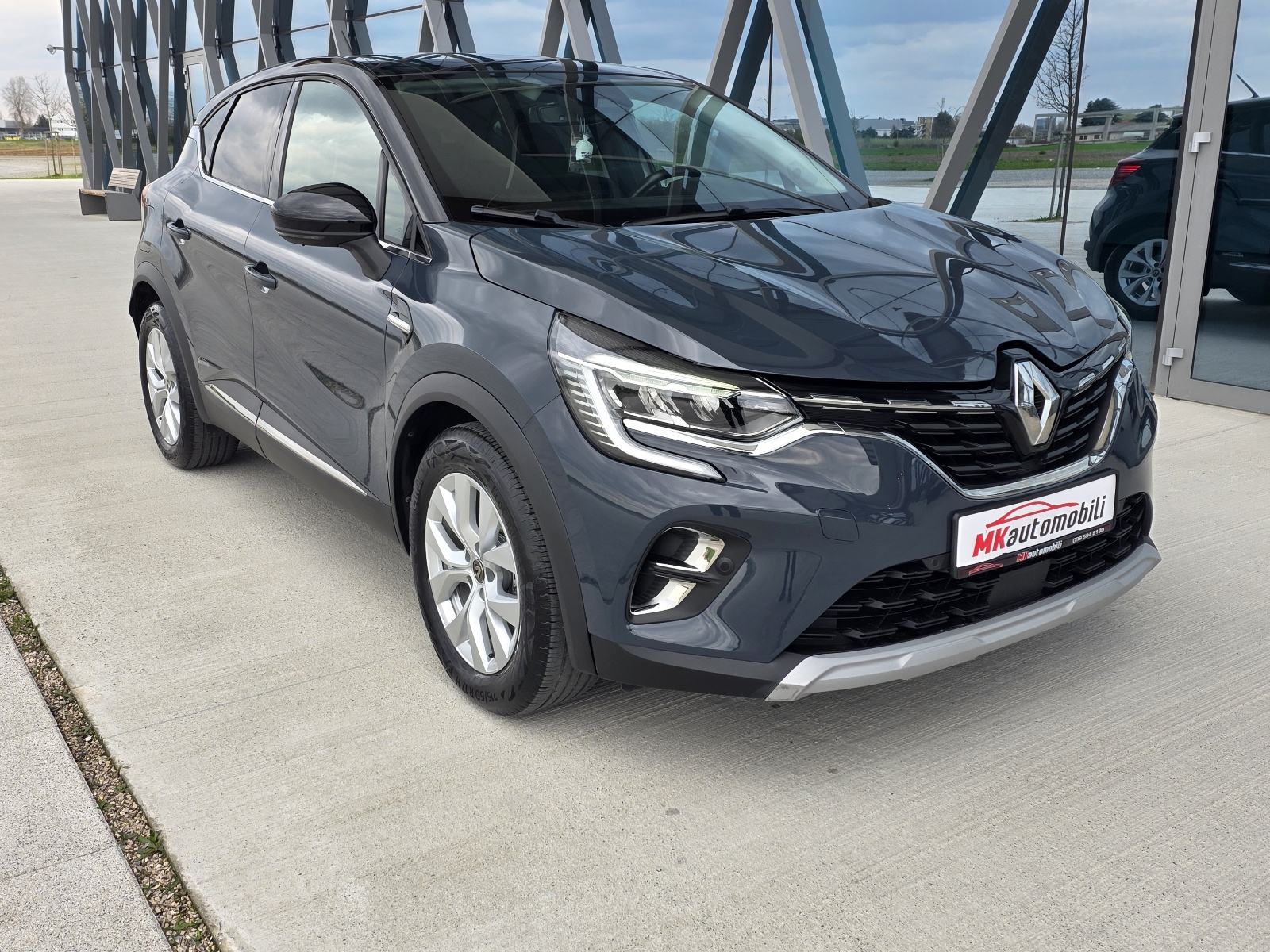 Renault Captur TCE ALU,NAVI,PANORAMA,FUL LED, fotografija 8