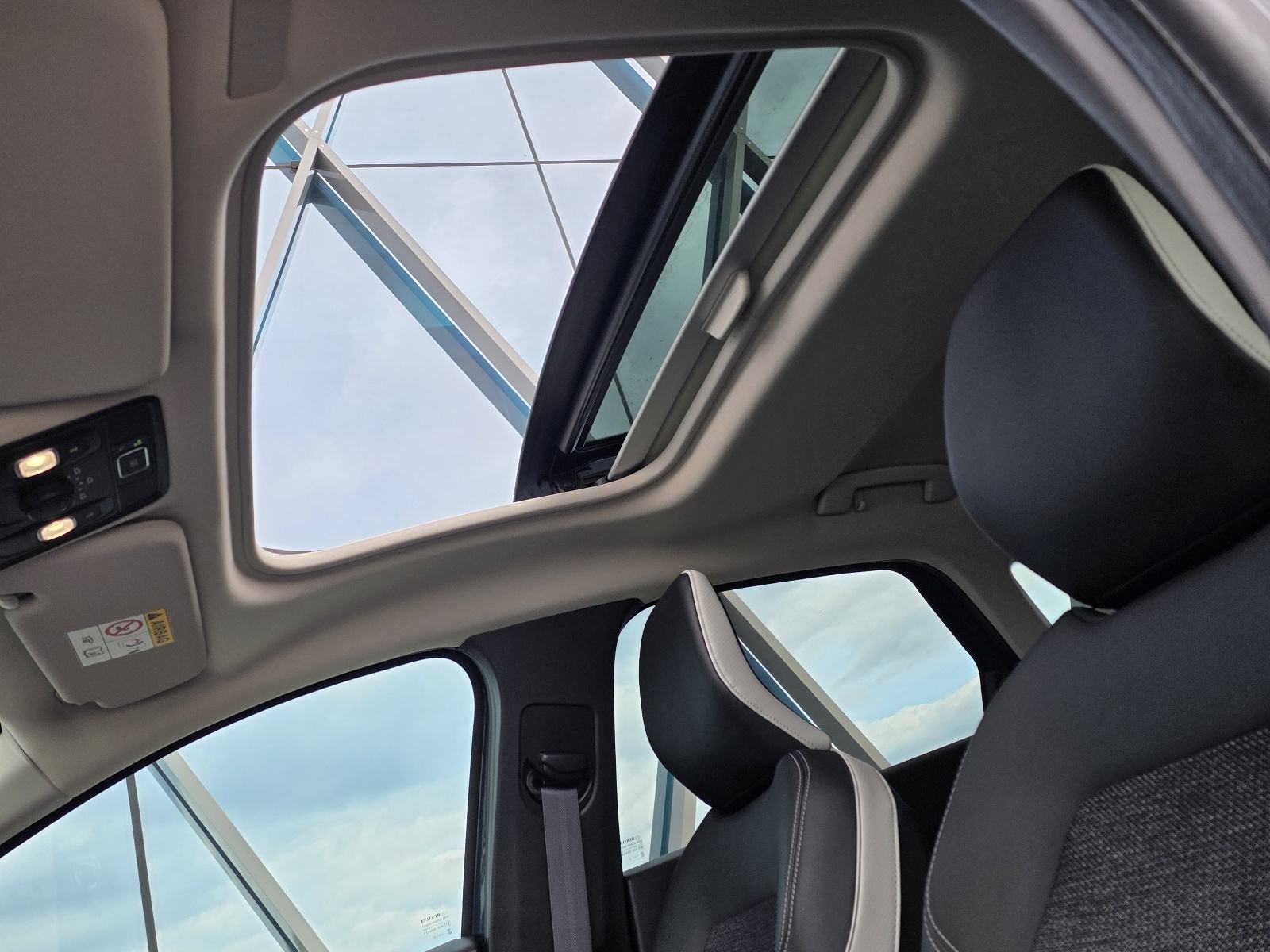 Renault Captur TCE ALU,NAVI,PANORAMA,FUL LED, fotografija 18