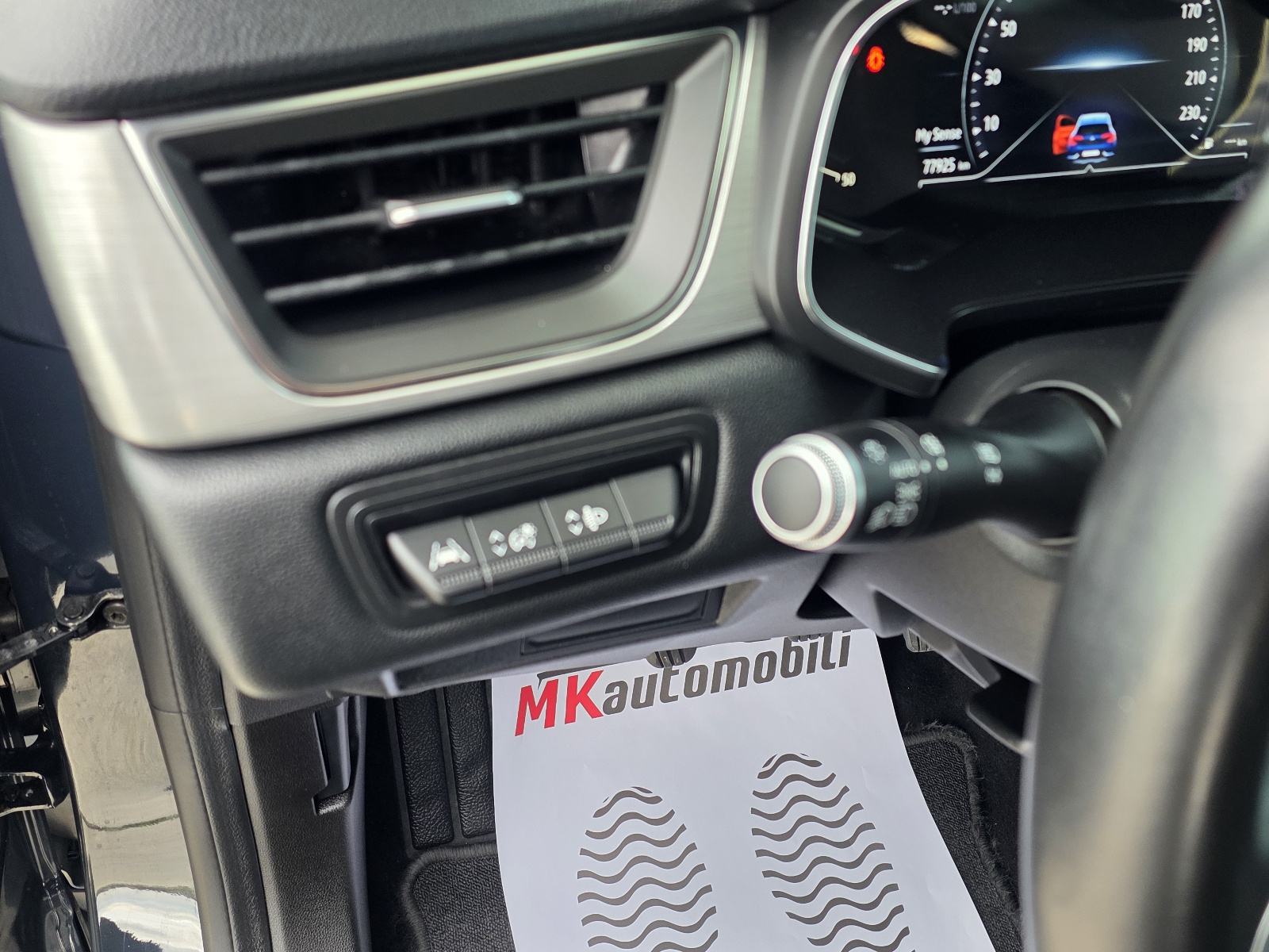 Renault Captur TCE ALU,NAVI,PANORAMA,FUL LED, fotografija 19