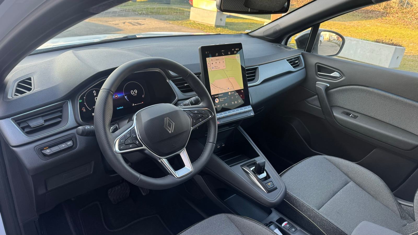 Renault CAPTUR techno TCe 160 EDC-2025,LED,GR.SJ. CRNI KROV, fotografija 11