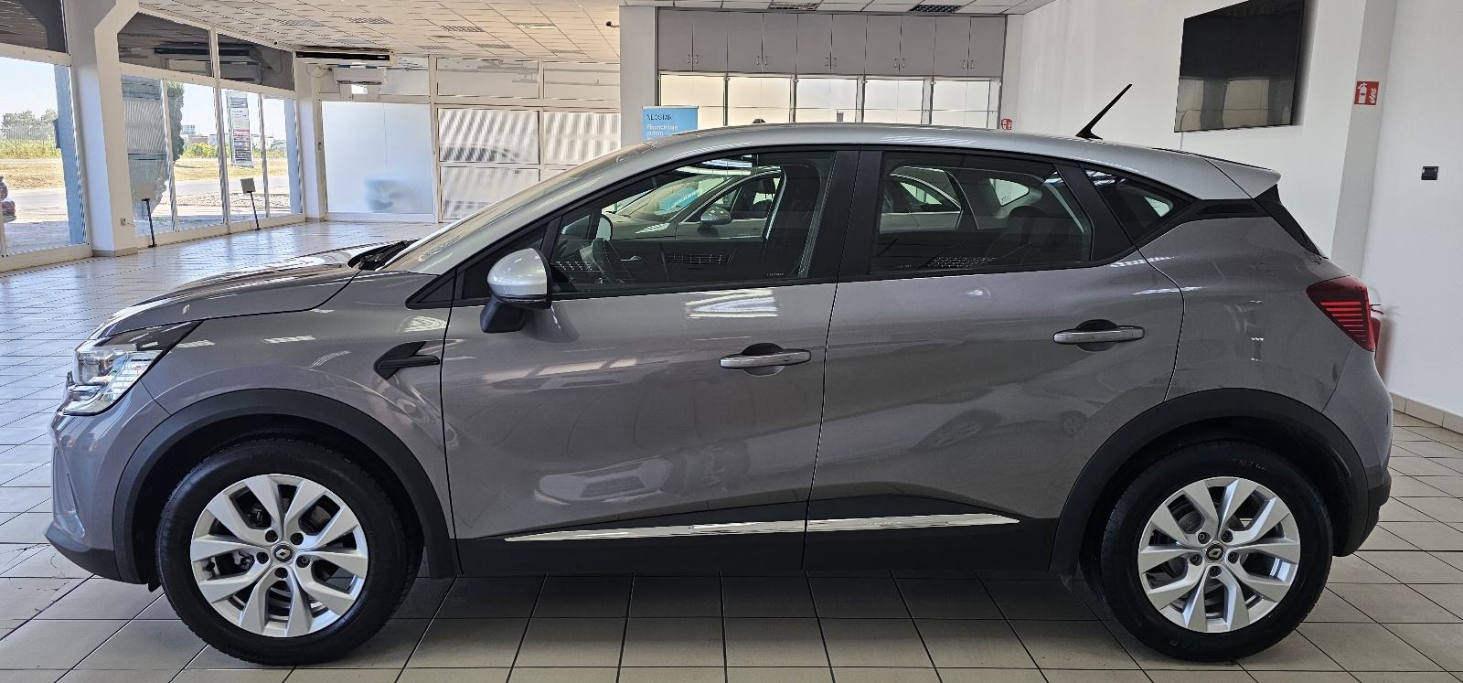 Renault Captur TCe BUSINESS,SAMO 72tkm,LEASING DO 7g.BEZ UČEŠĆA, fotografija 7