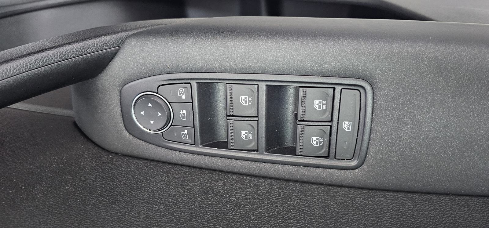 Renault Captur TCe BUSINESS,SAMO 72tkm,LEASING DO 7g.BEZ UČEŠĆA, fotografija 12