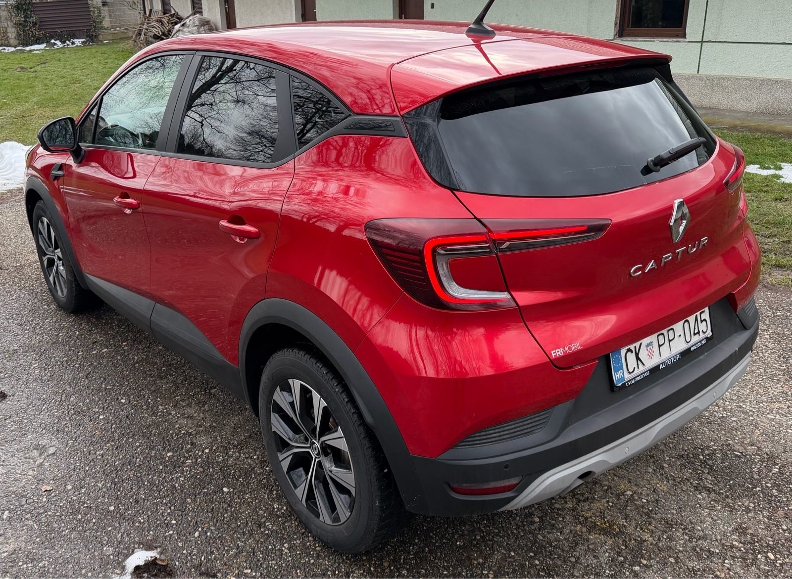 Renault Captur TCe, Full Led, NaviCarPlay, Pdc, Asistencije, Servisna, fotografija 9