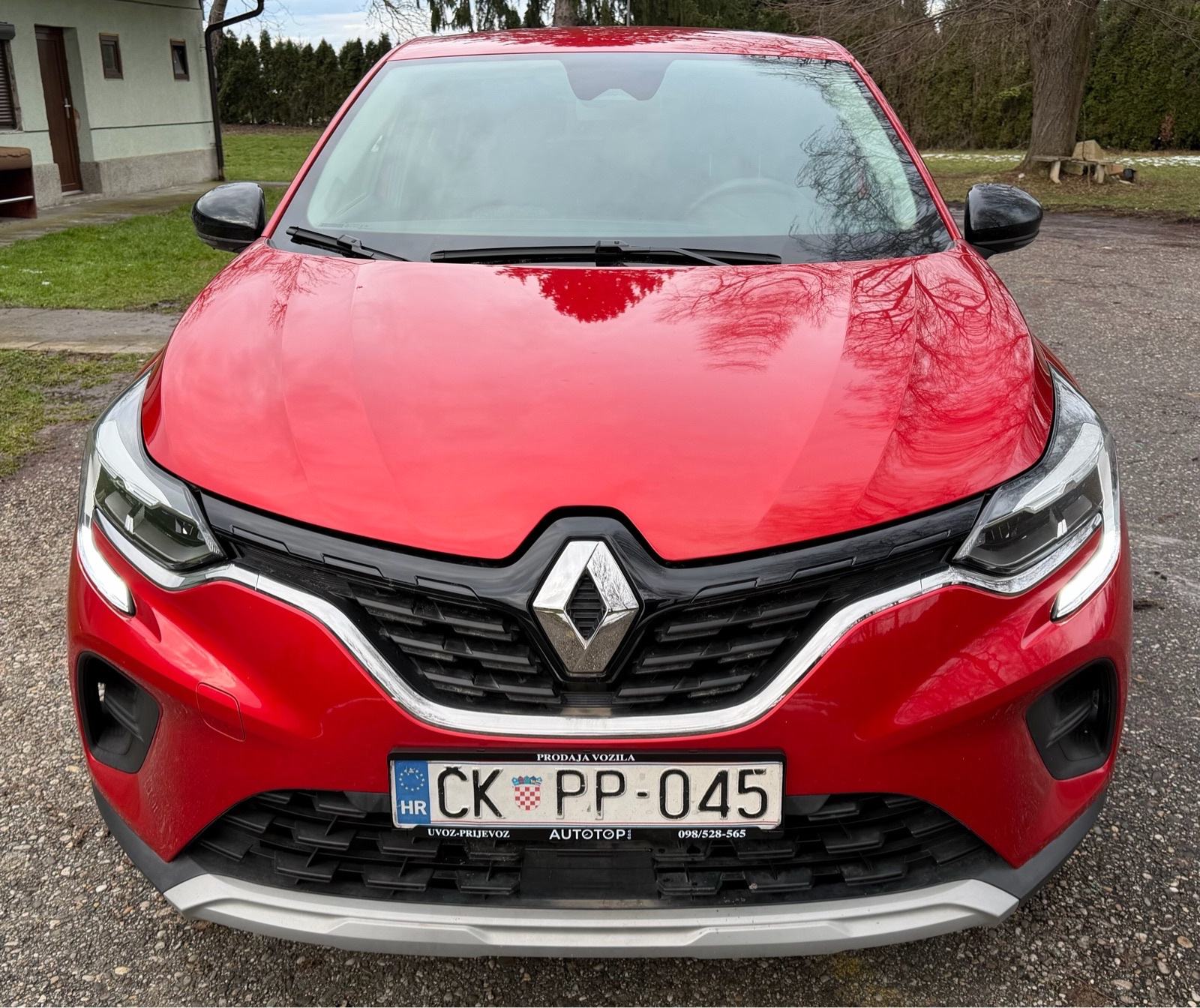 Renault Captur TCe, Full Led, NaviCarPlay, Pdc, Asistencije, Servisna, fotografija 11