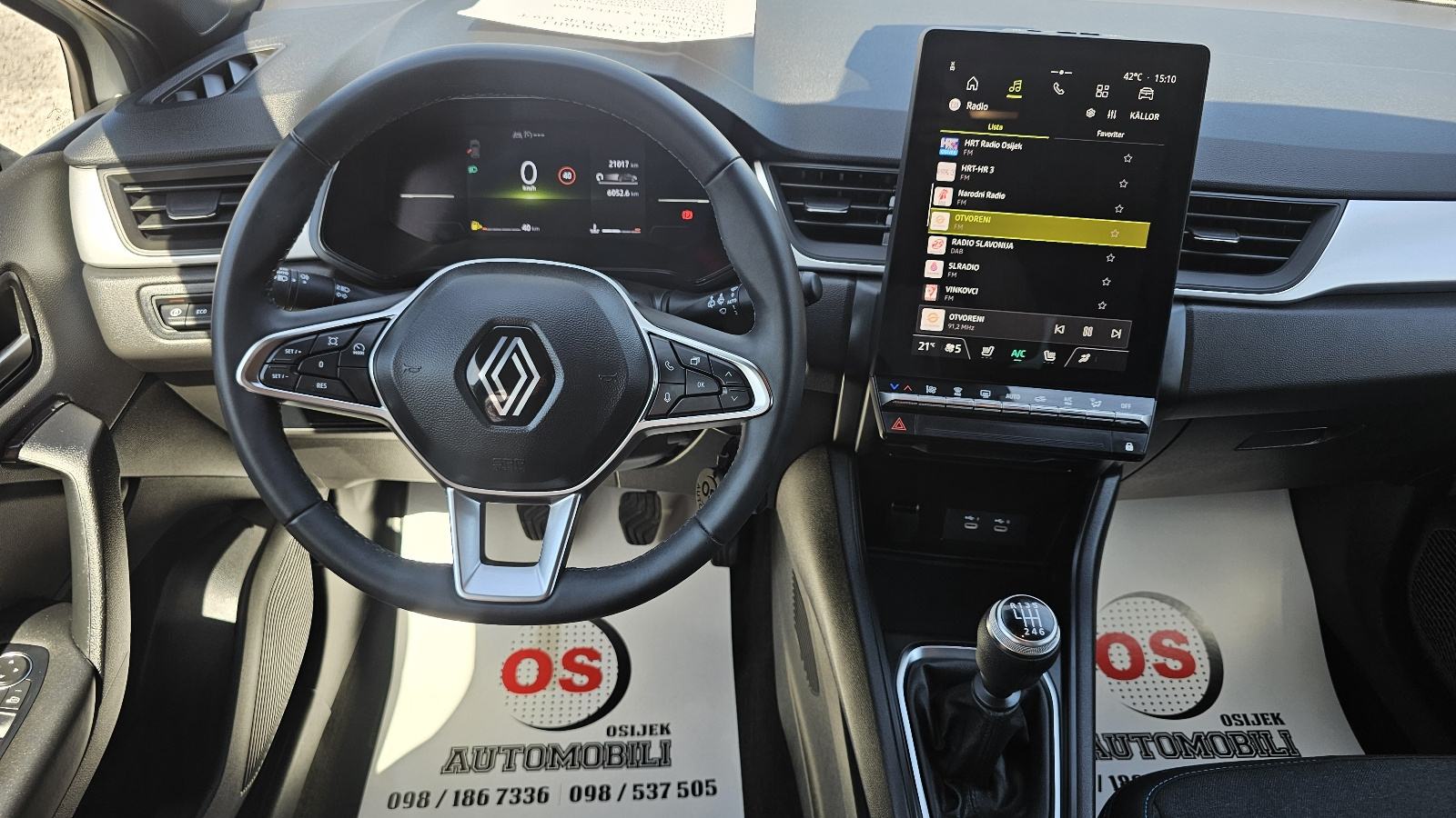 Renault Captur TCe FUUL LED,,TEMPOMAT,GR.SJ,ALU,P.KAMERA,21000KM,, fotografija 9